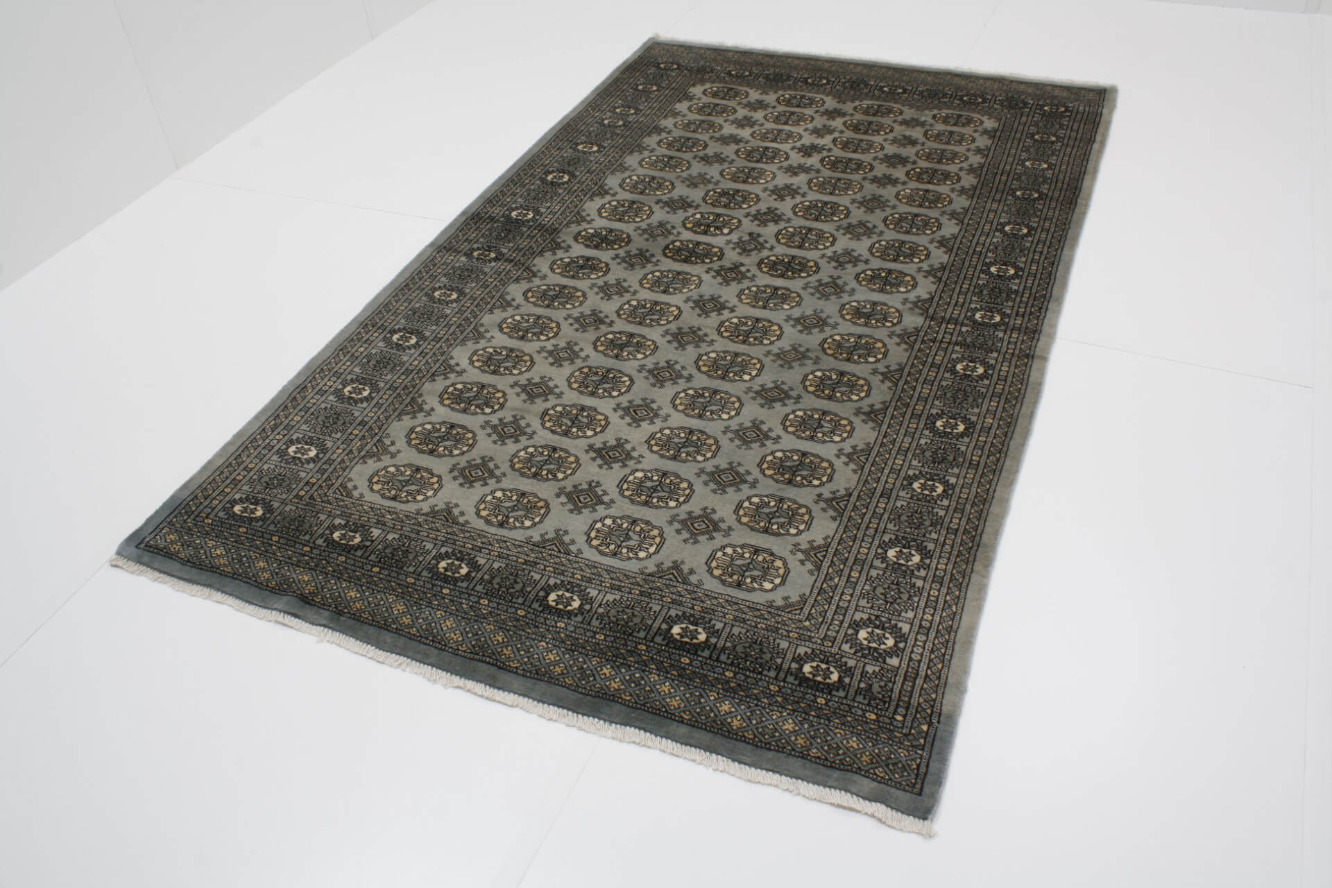 Oriental rug Bukhara Exclusive