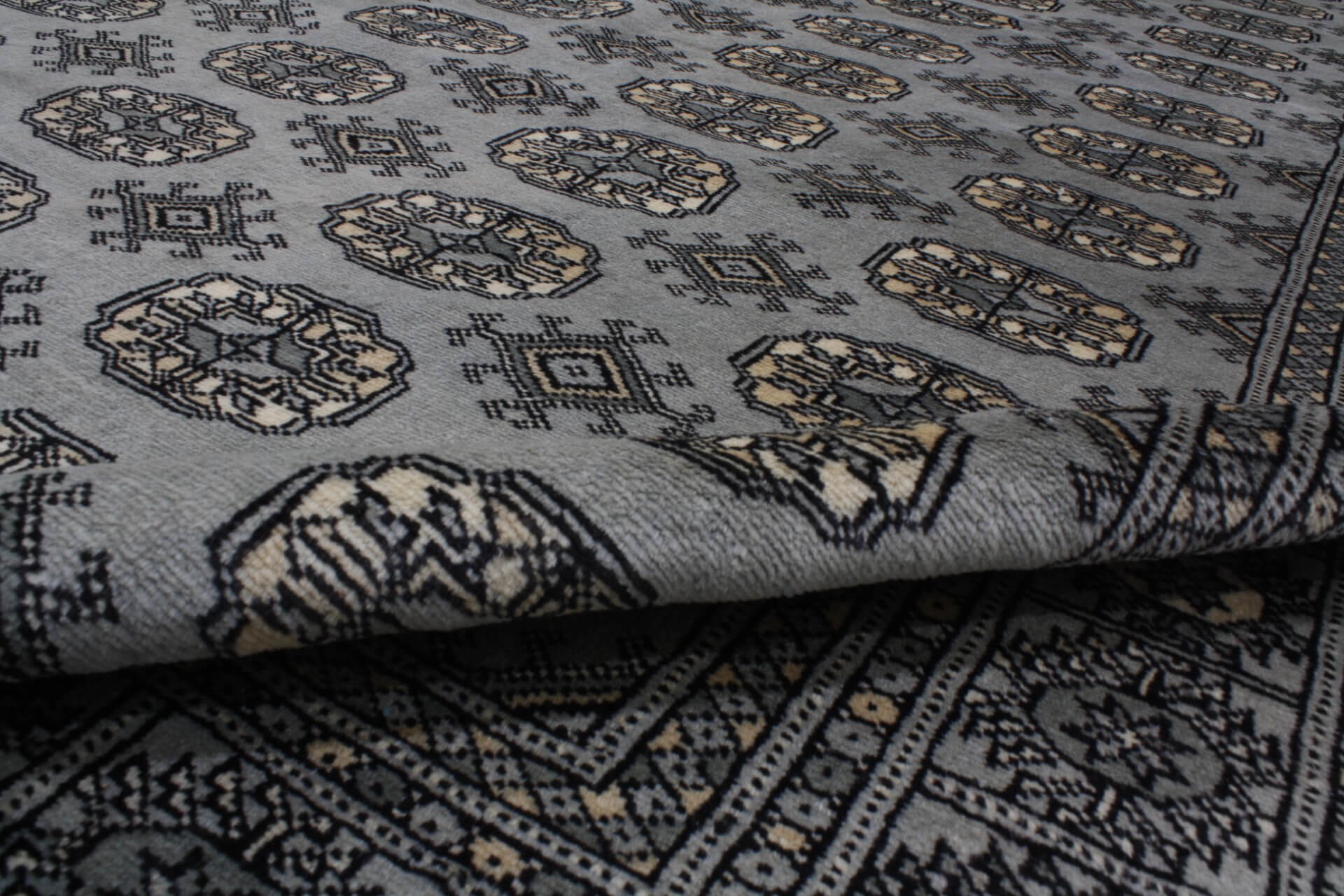Oriental rug Bukhara Exclusive