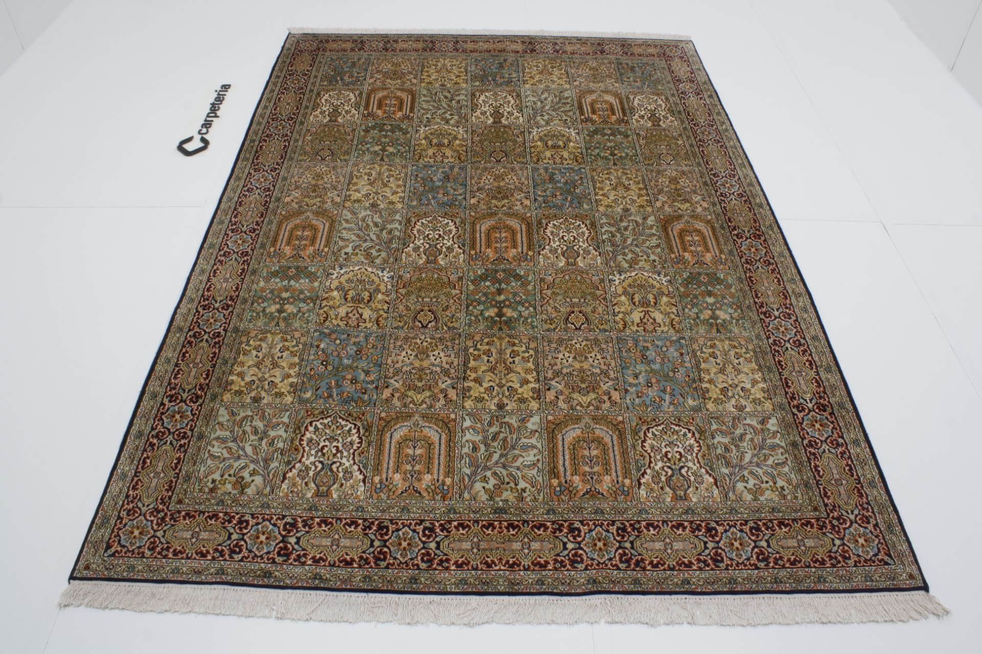 Oriental rug Kashmir Silk Royal