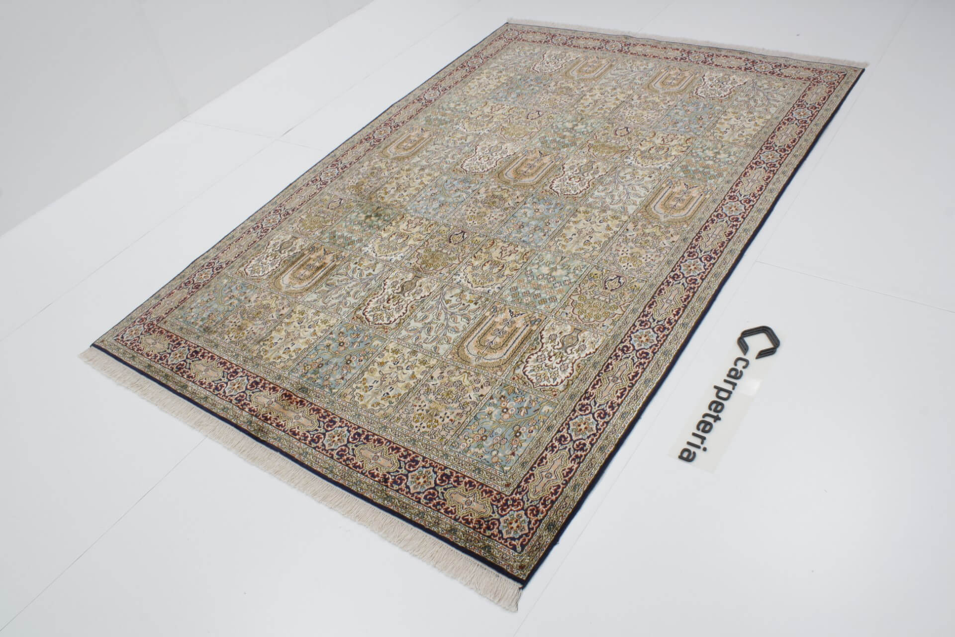 Oriental rug Kashmir Silk Royal