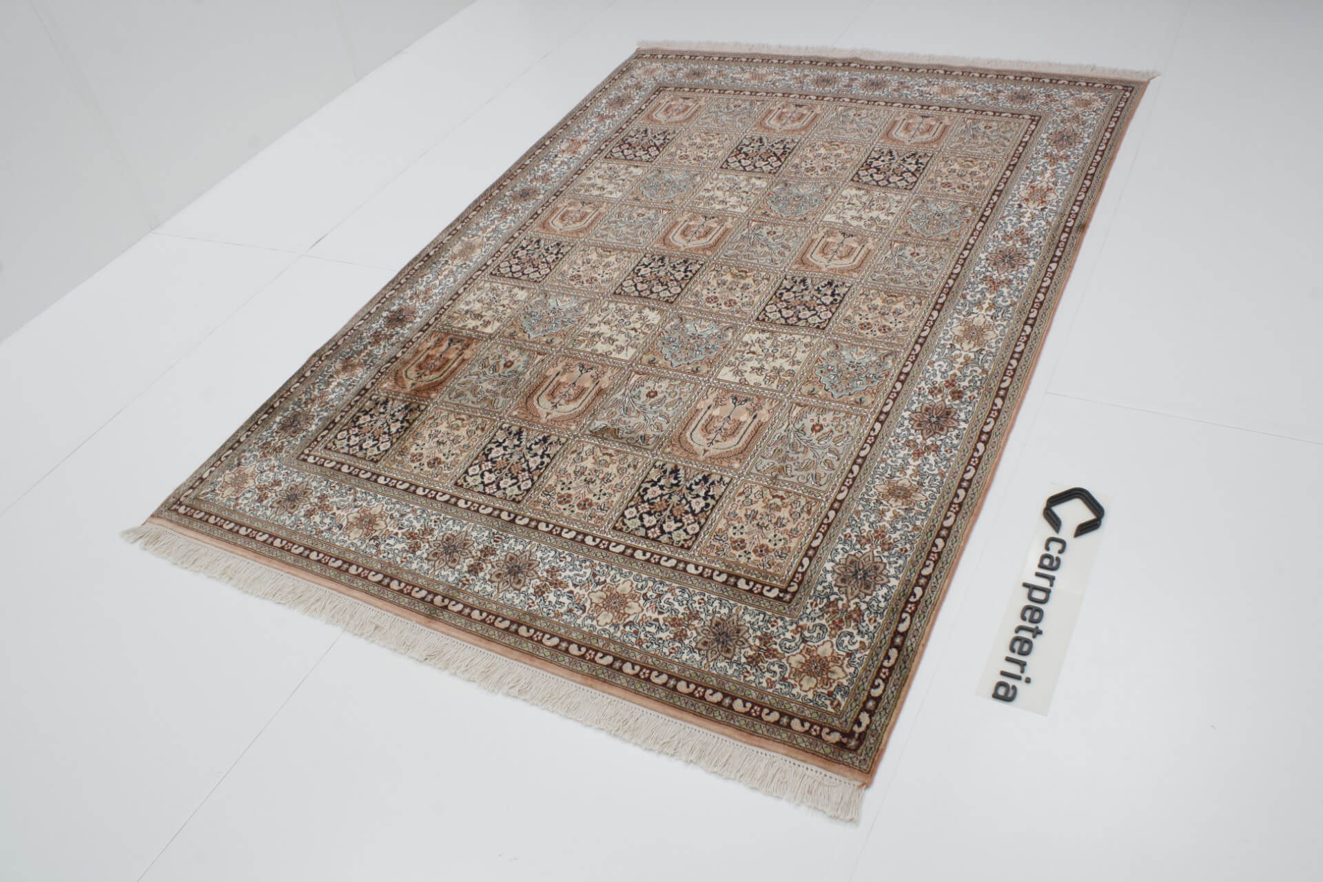 Oriental rug Kashmir Silk Royal