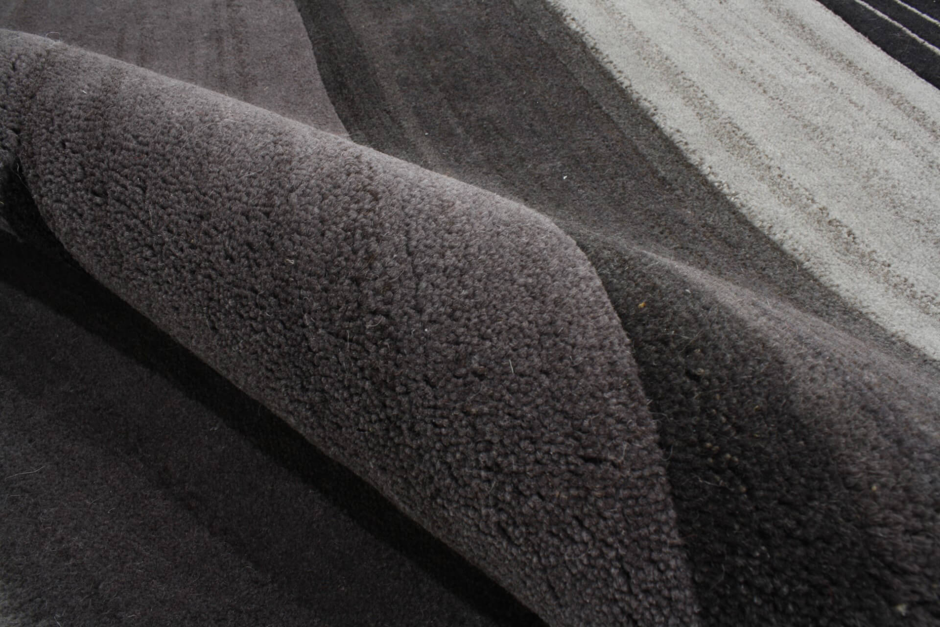 Modern rug Nepal Exclusive