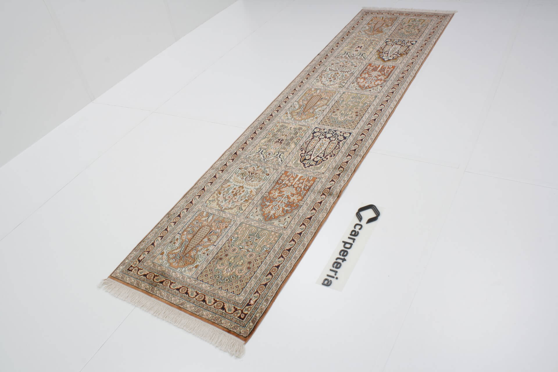 Oriental rug Kashmir Silk Royal