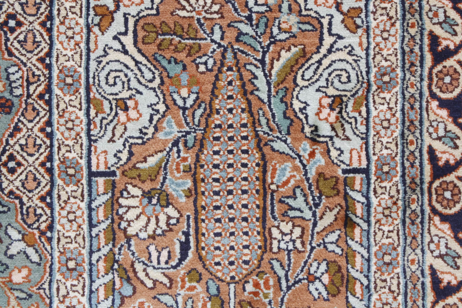Oriental rug Kashmir Silk Royal