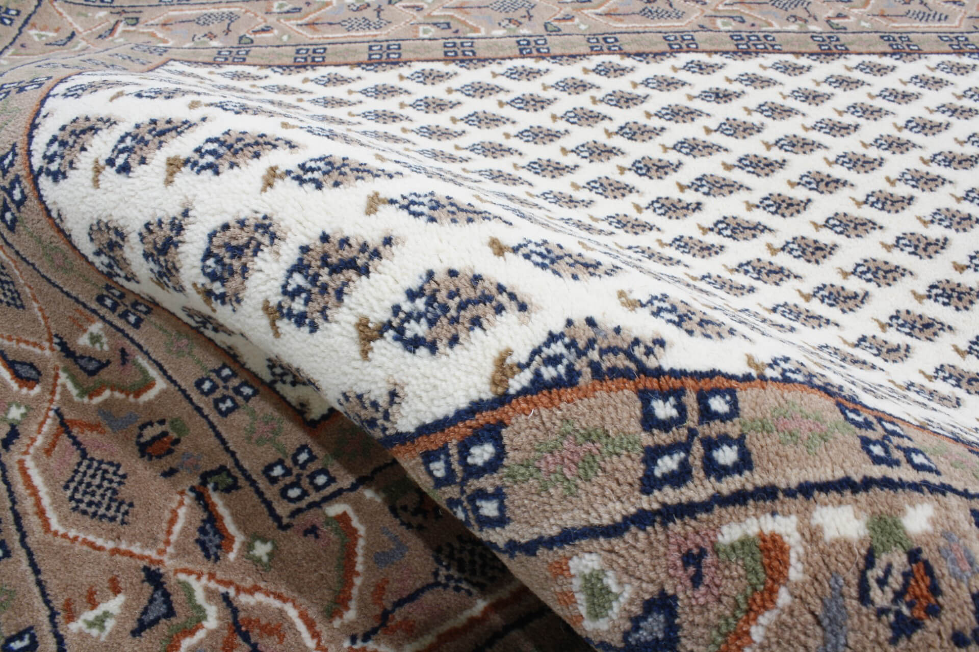 Oriental rug Mir