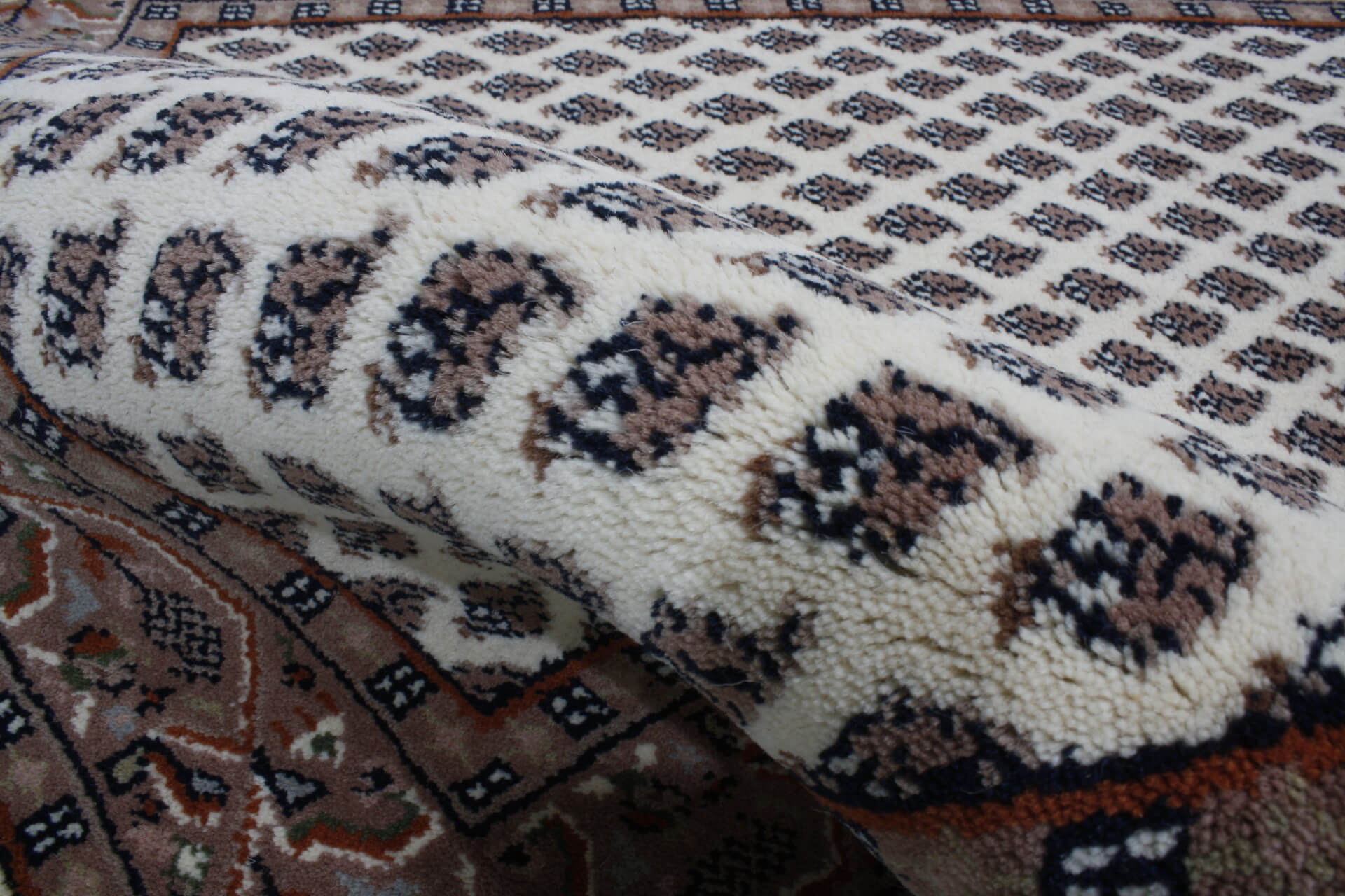 Oriental rug Mir