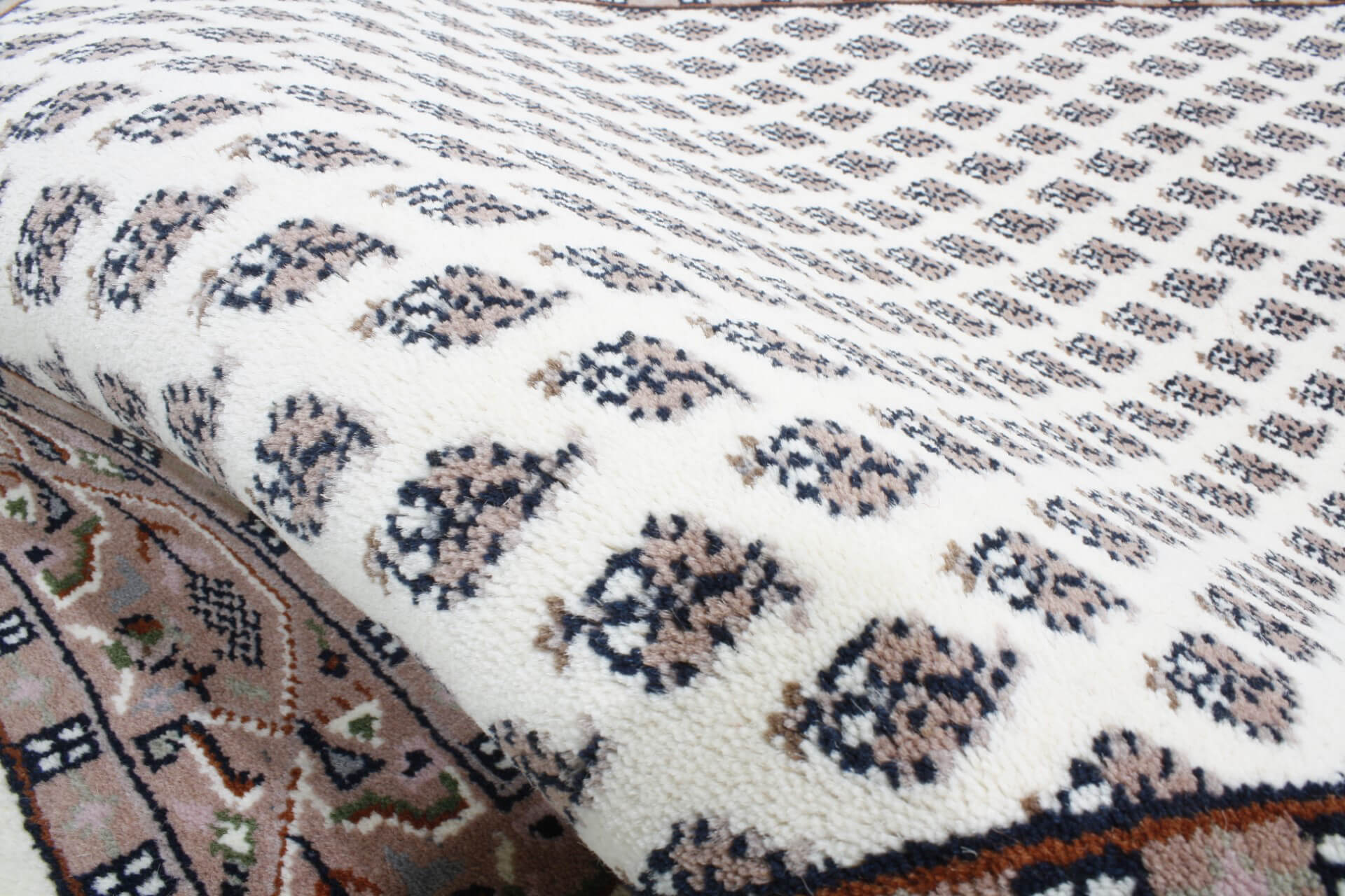 Oriental rug Mir