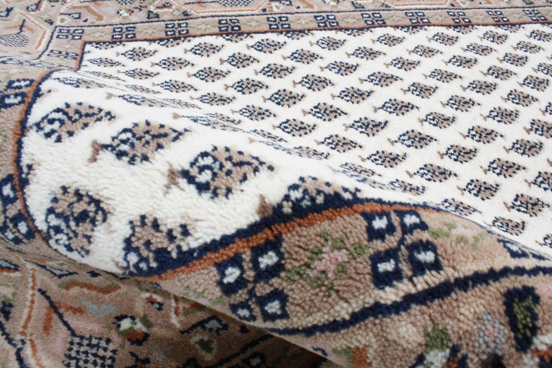 Oriental rug Mir