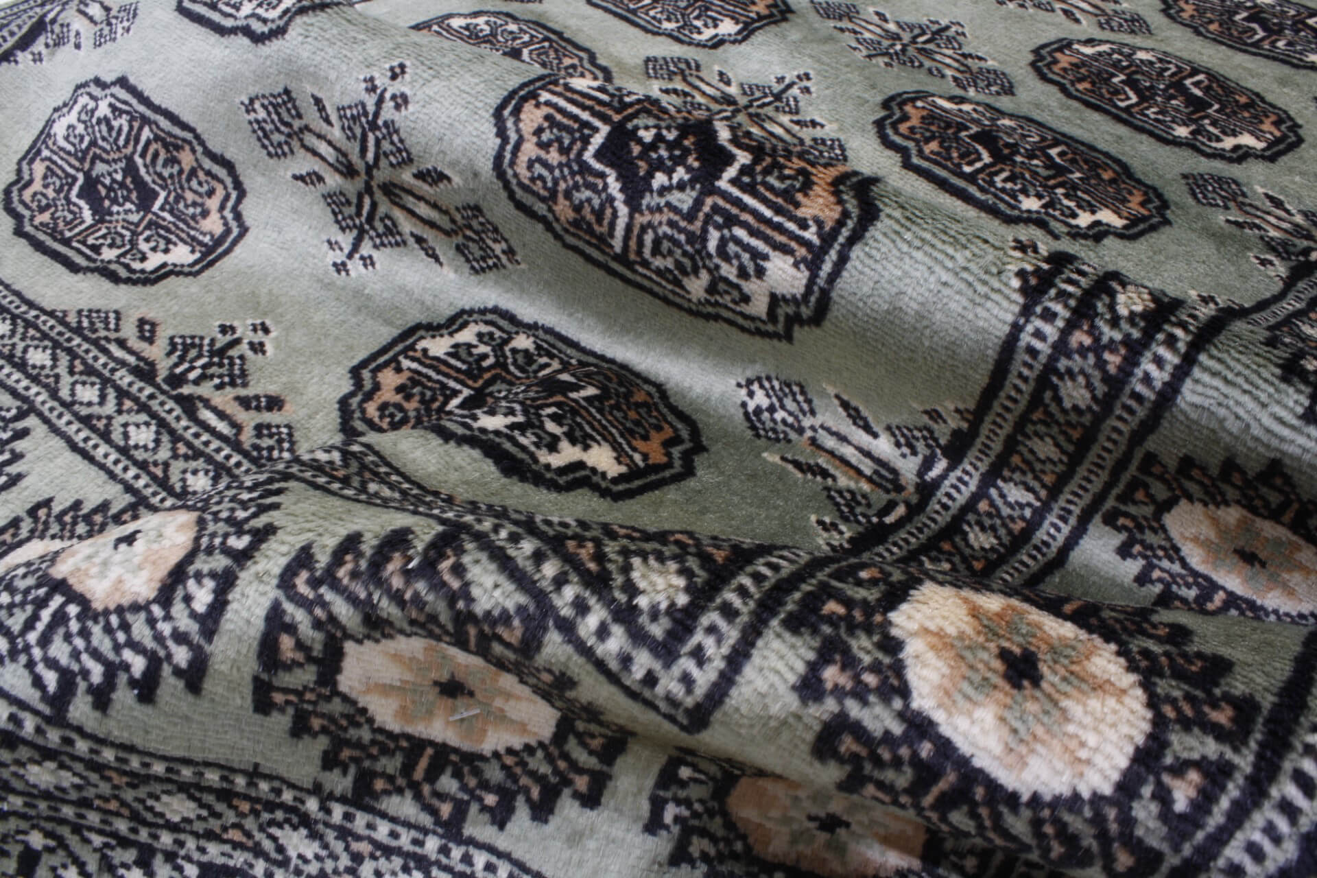 Oriental rug Bukhara Exclusive