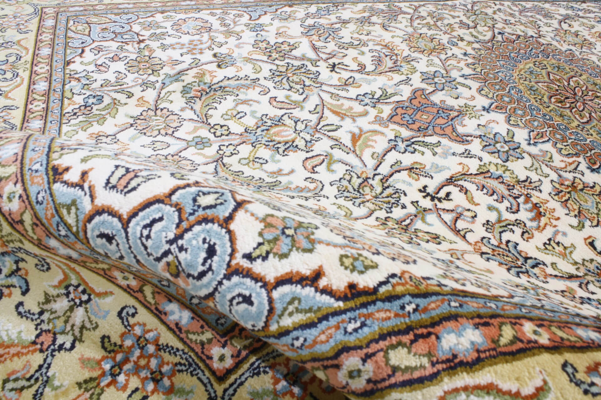 Oriental rug Kashmir Silk Exclusive