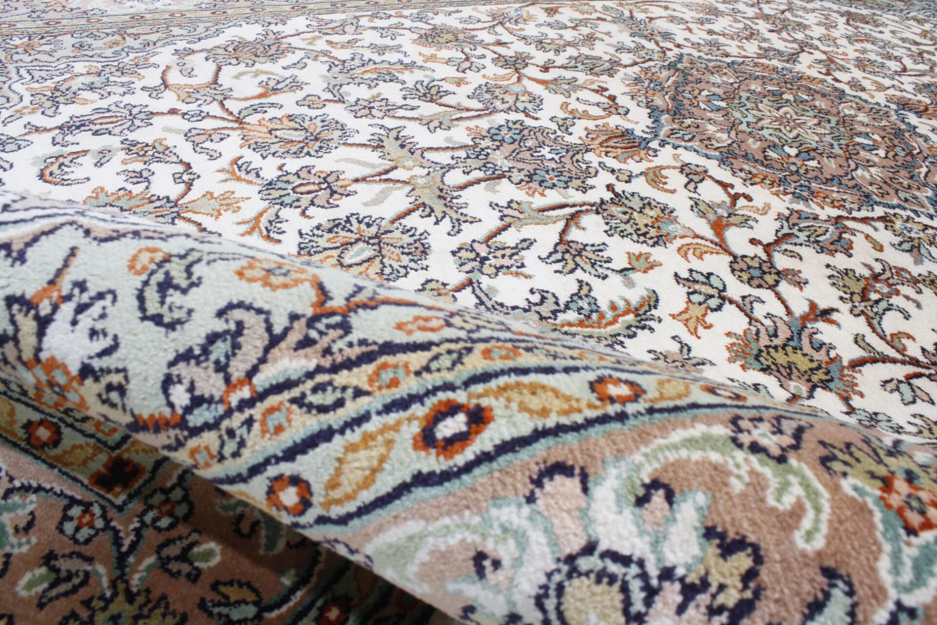 Oriental rug Kashmir Silk Exclusive