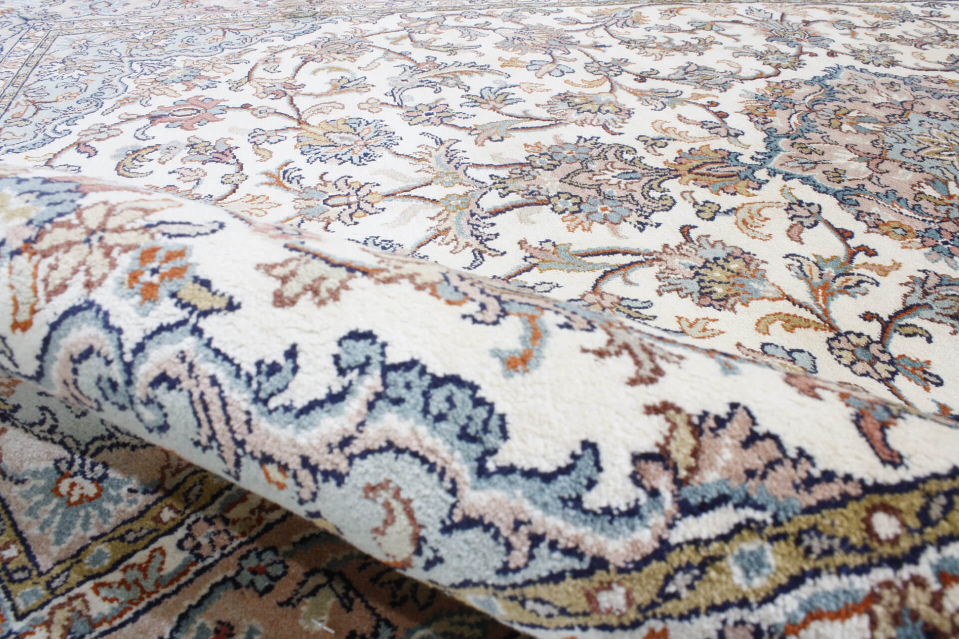 Oriental rug Kashmir Silk Exclusive