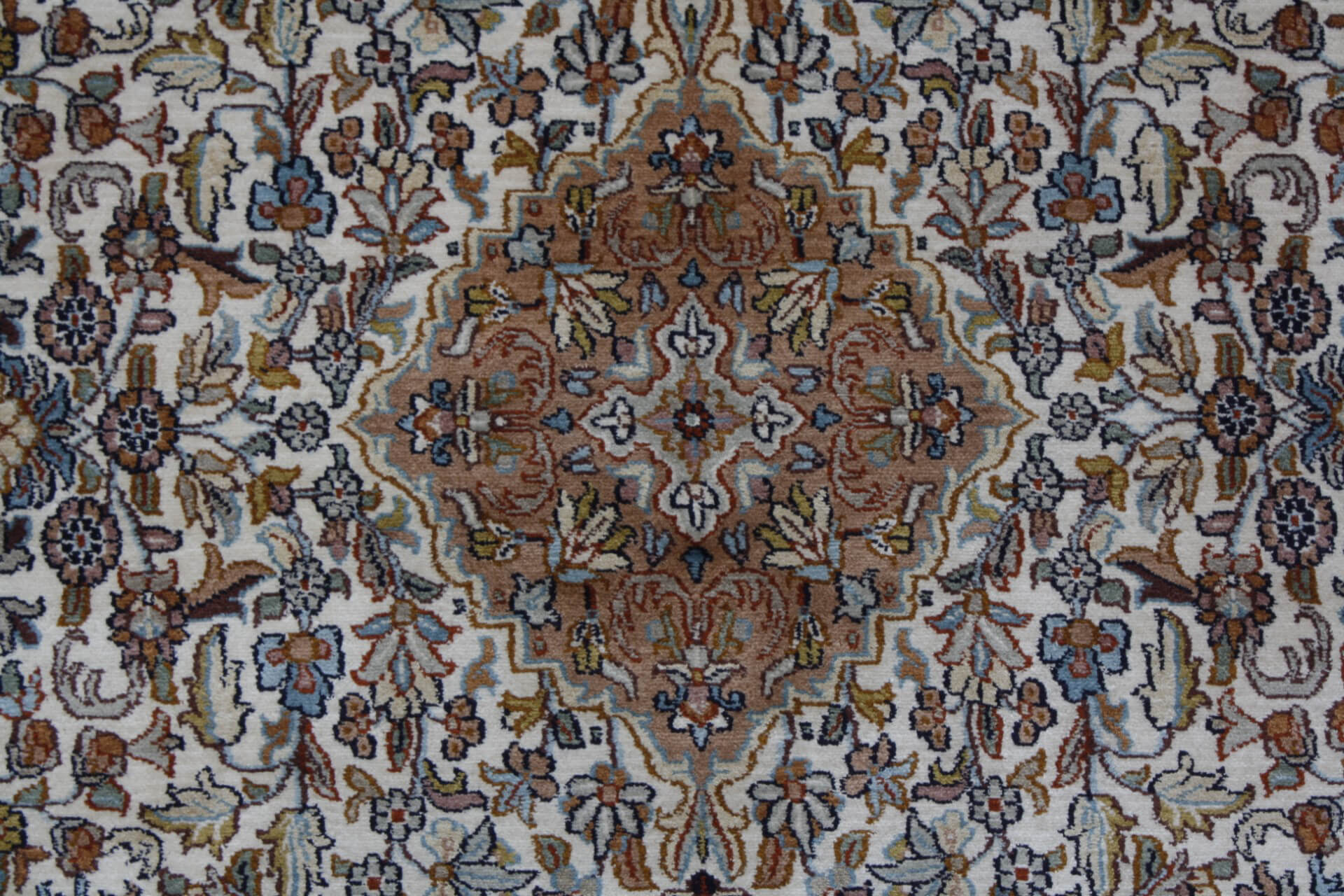 Oriental rug Kashmir Silk Royal