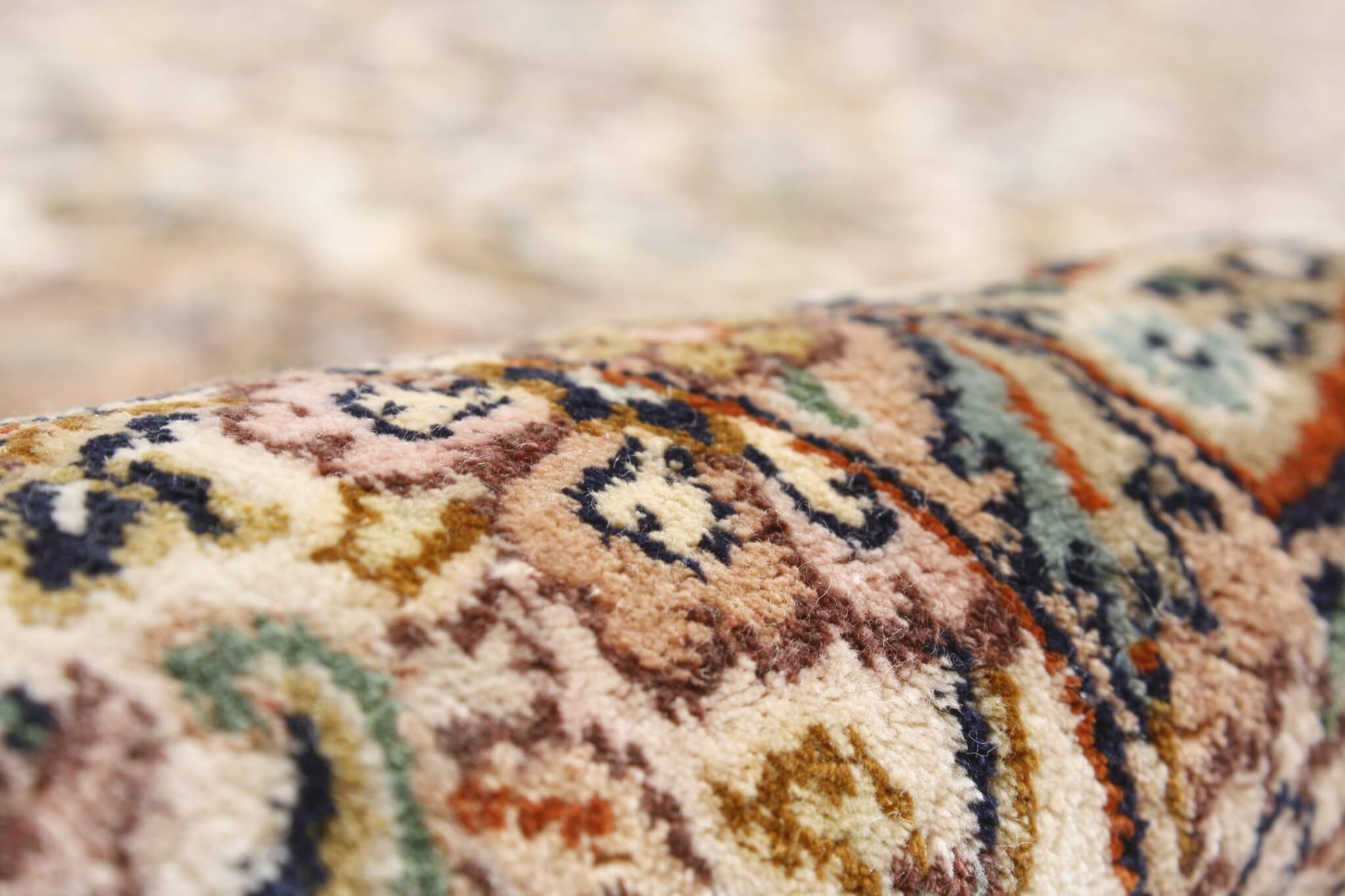 Oriental rug Kashmir Silk Royal