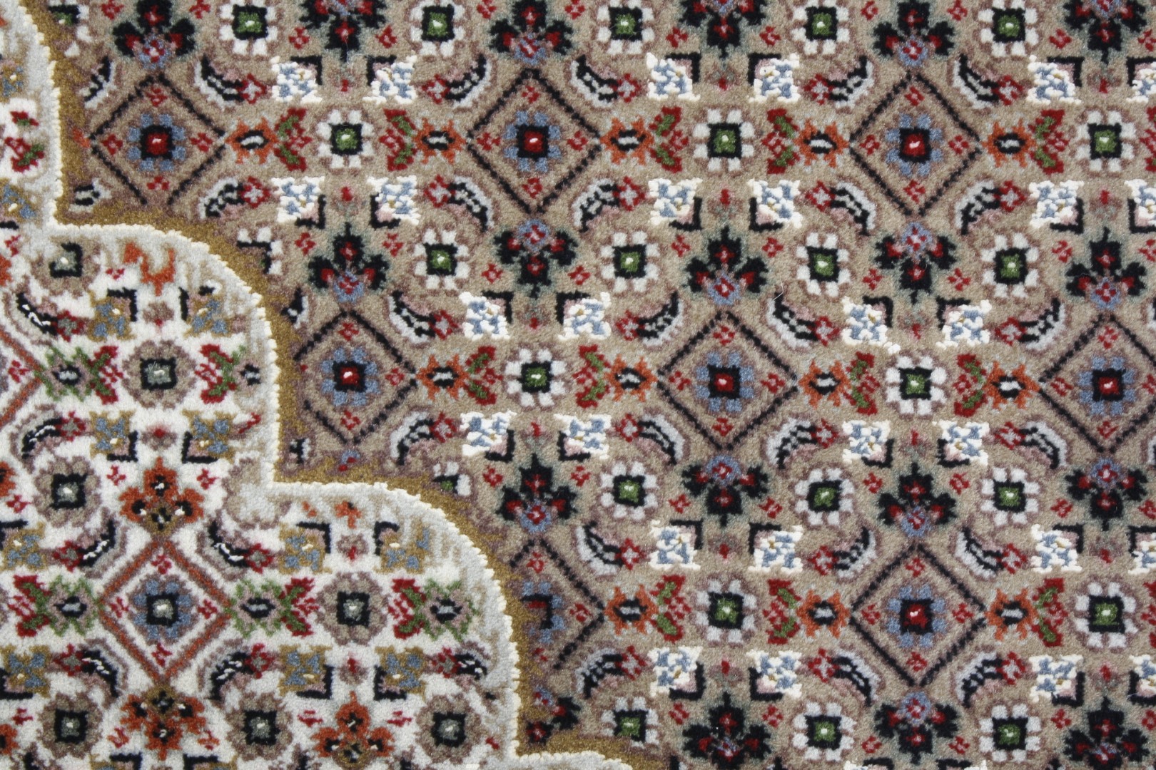Persian rug Tabriz Mahi Exclusive