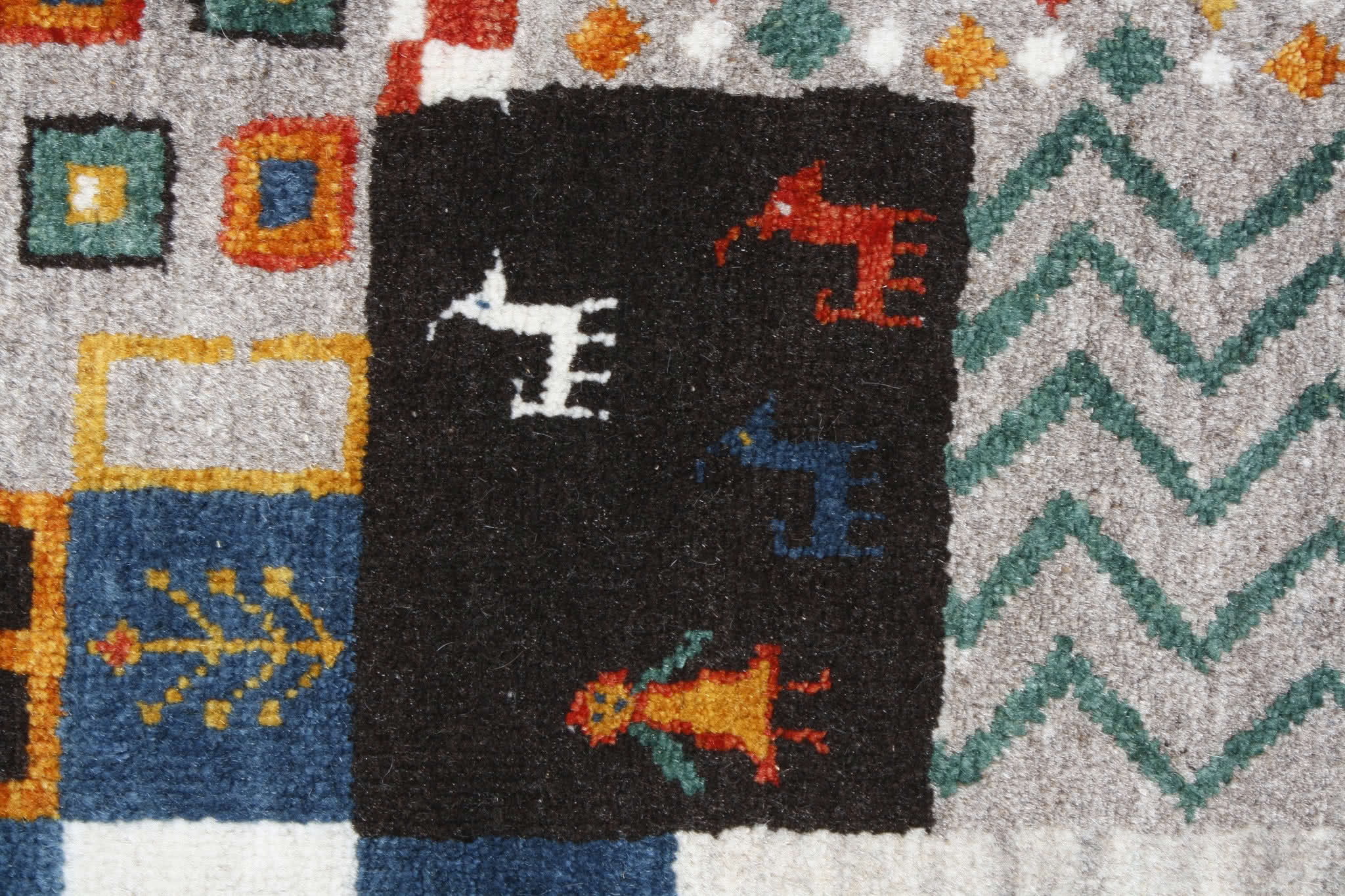 Orientální koberec Loribaft Royal