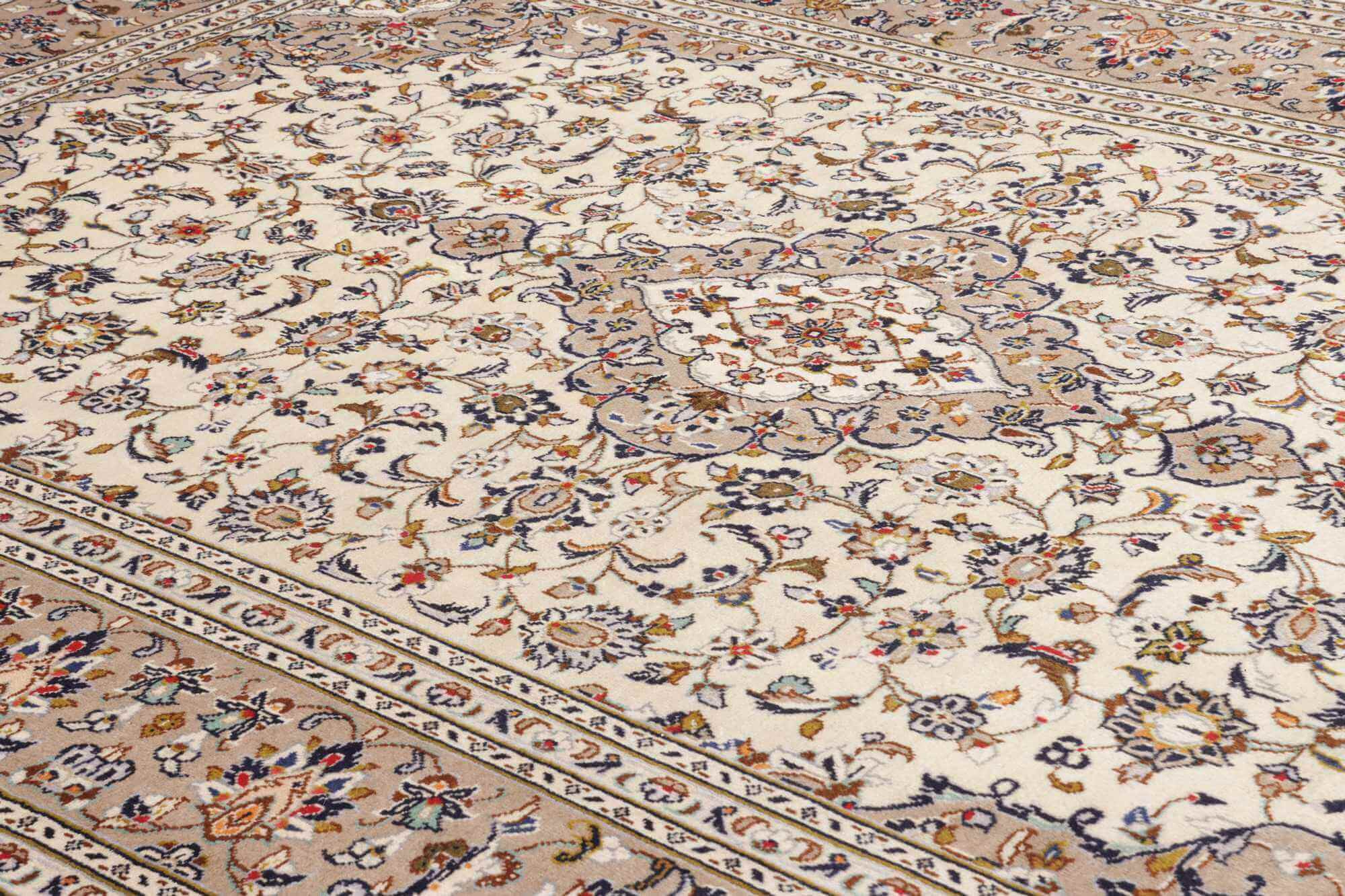 Perský koberec Kášán Super