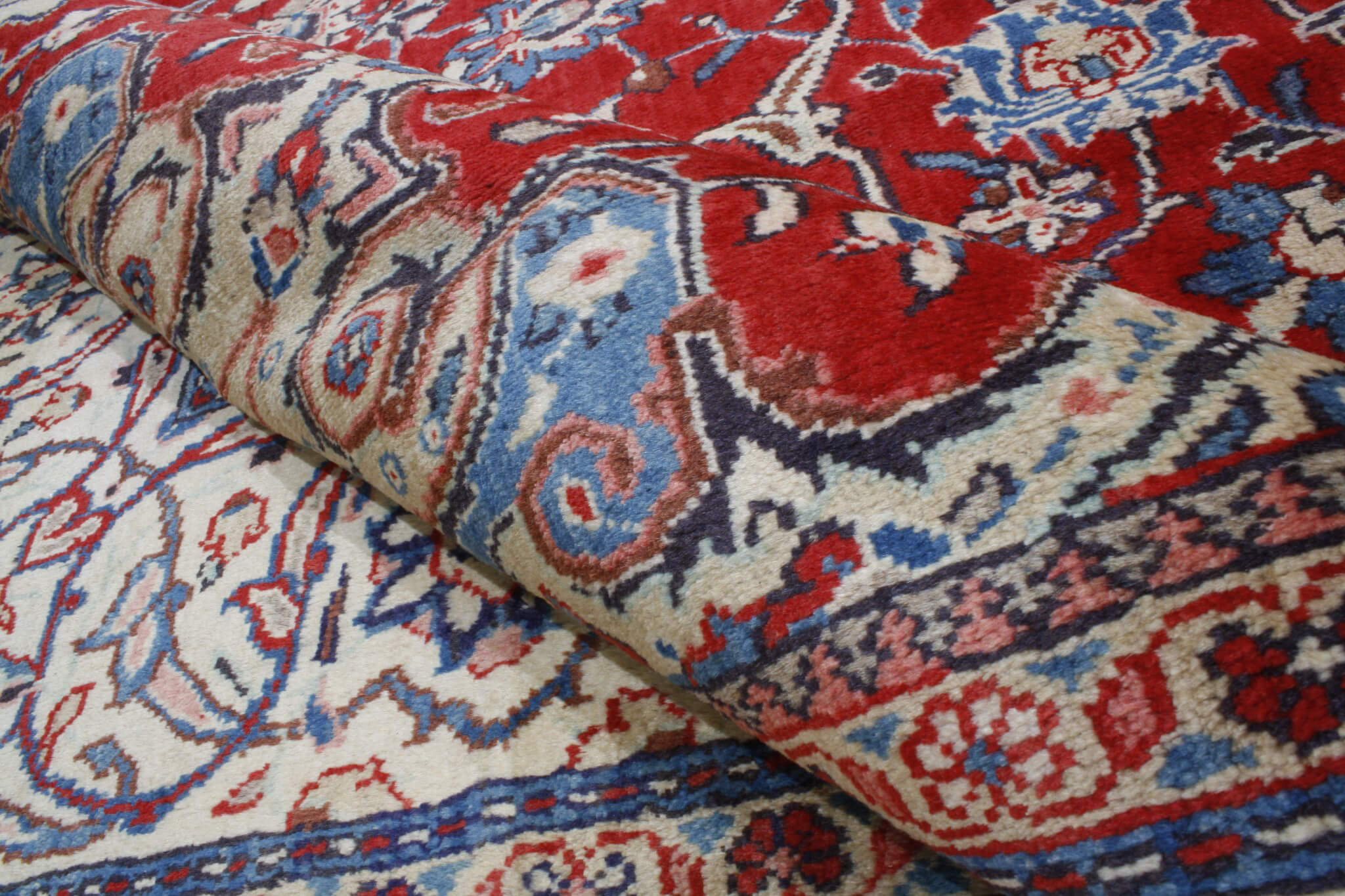 Persian rug Mahal