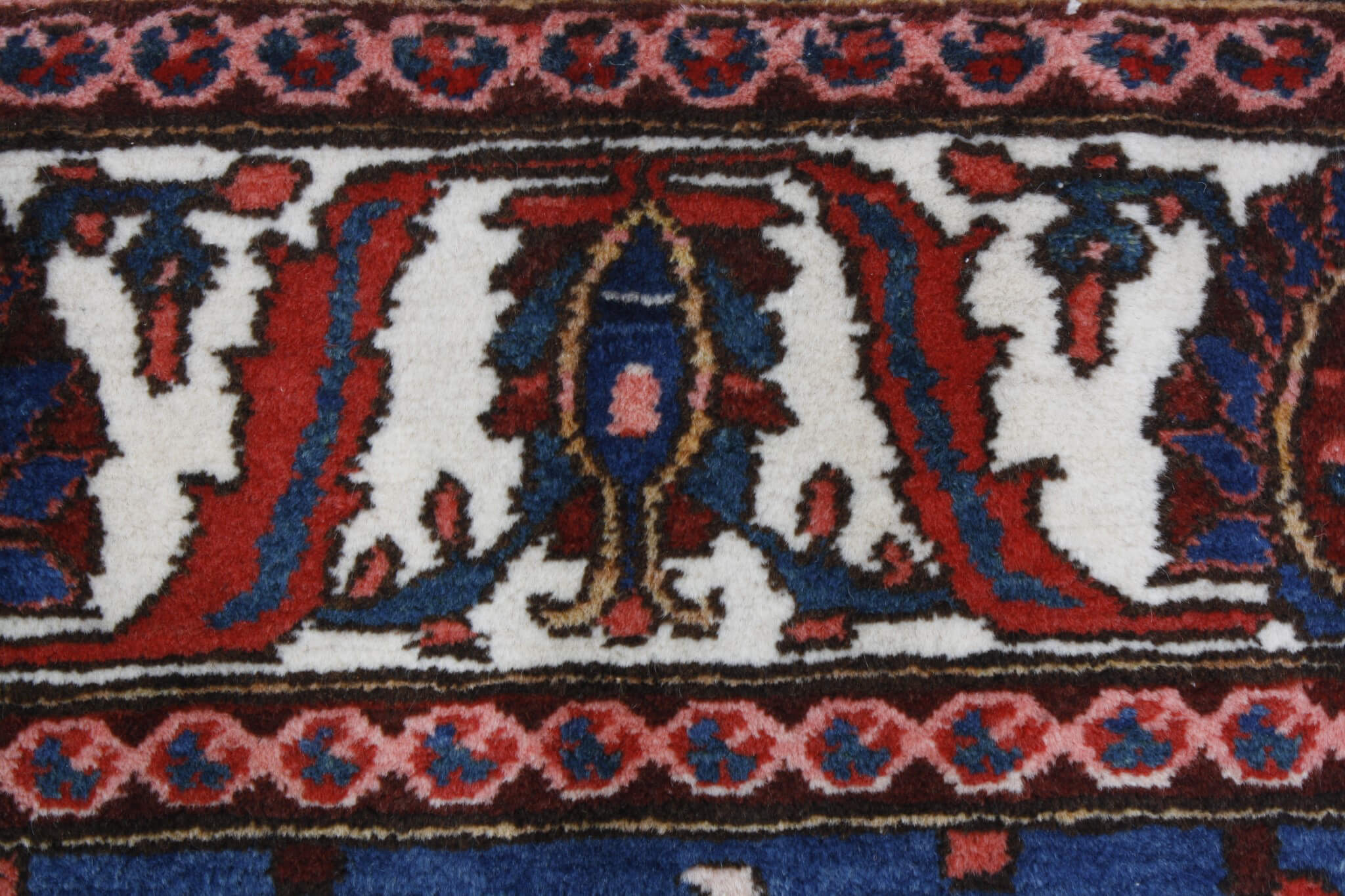 Persian rug Bakhtiar