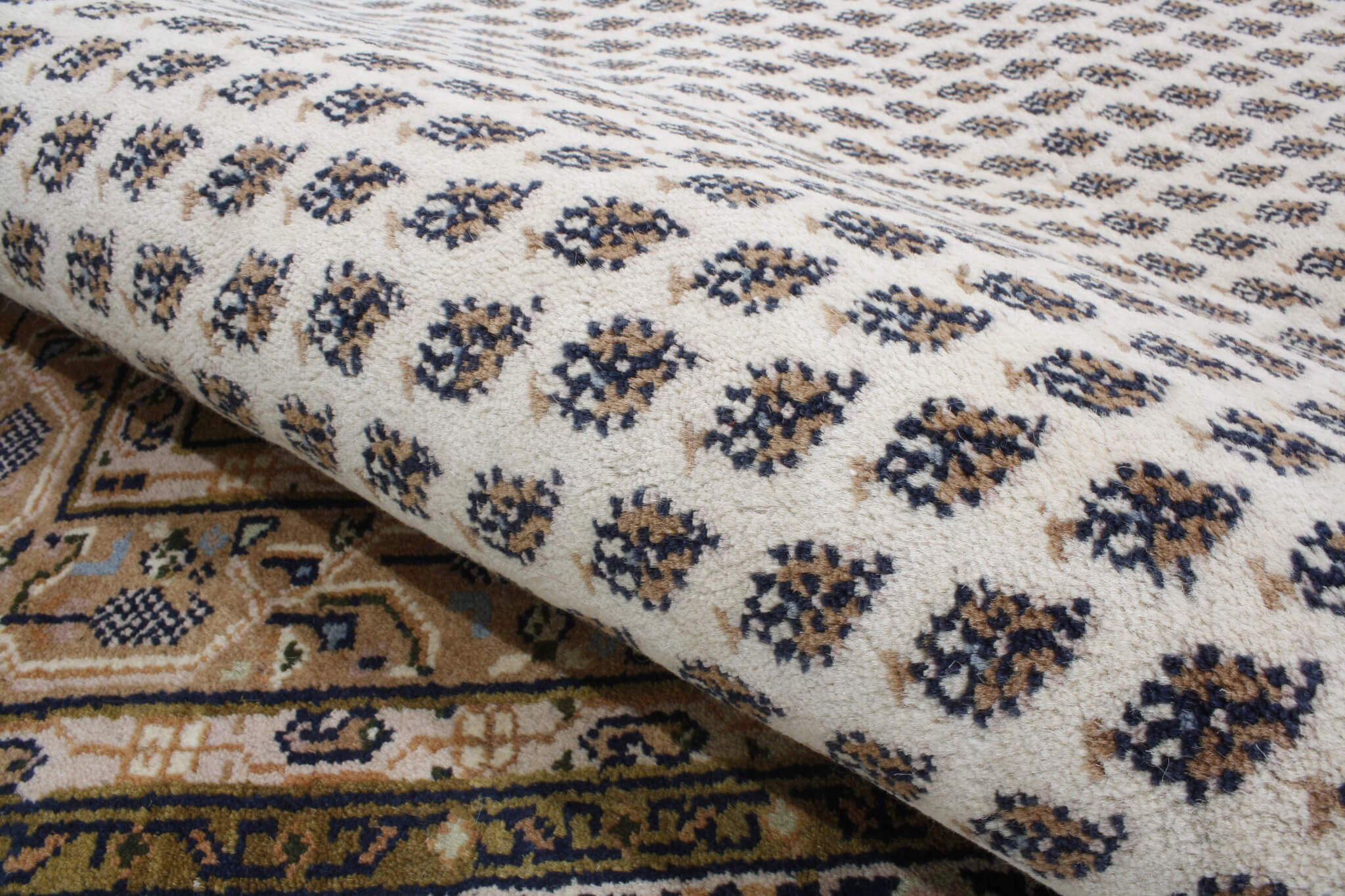 Oriental rug Mir
