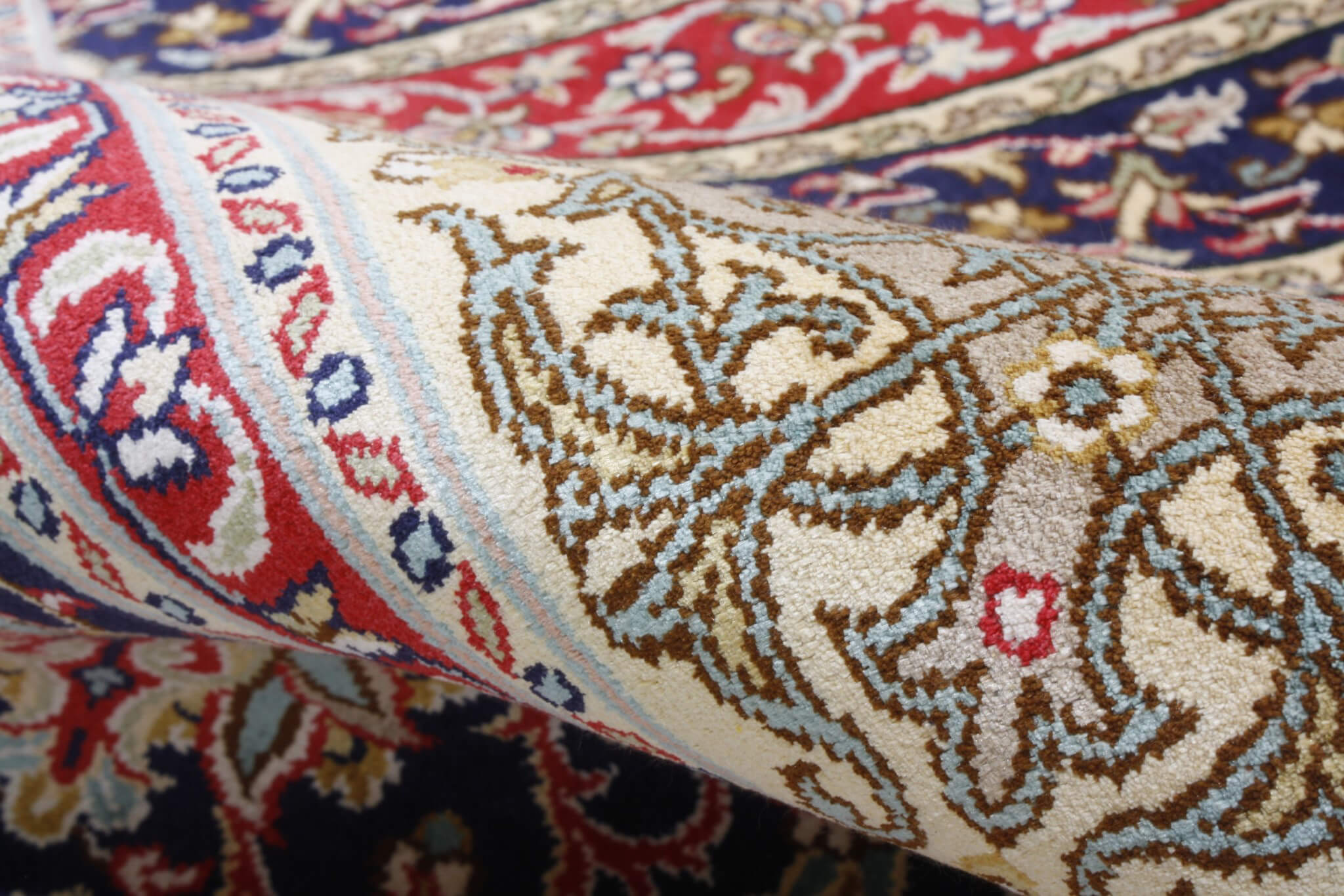 Oriental rug Kashmir Silk Exclusive