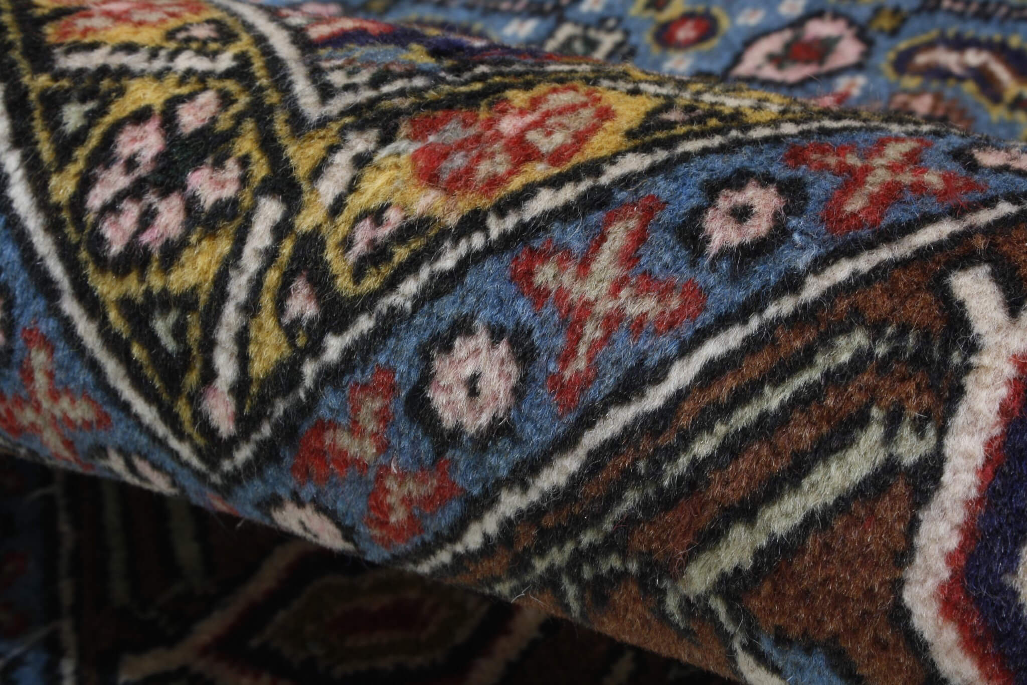Persian rug Ardebil Super