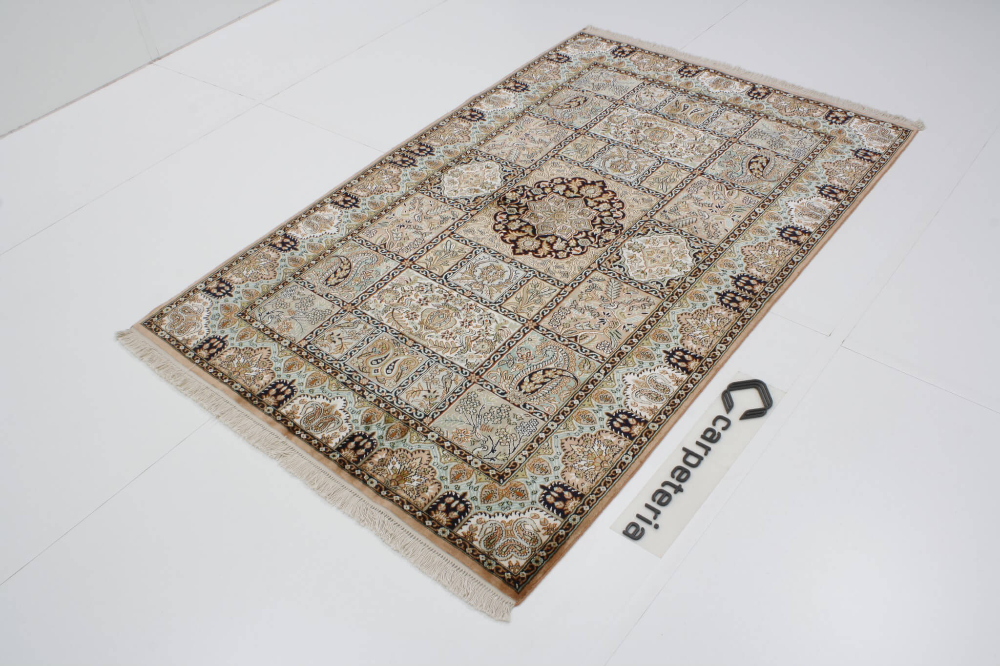 Oriental rug Kashmir Silk Exclusive