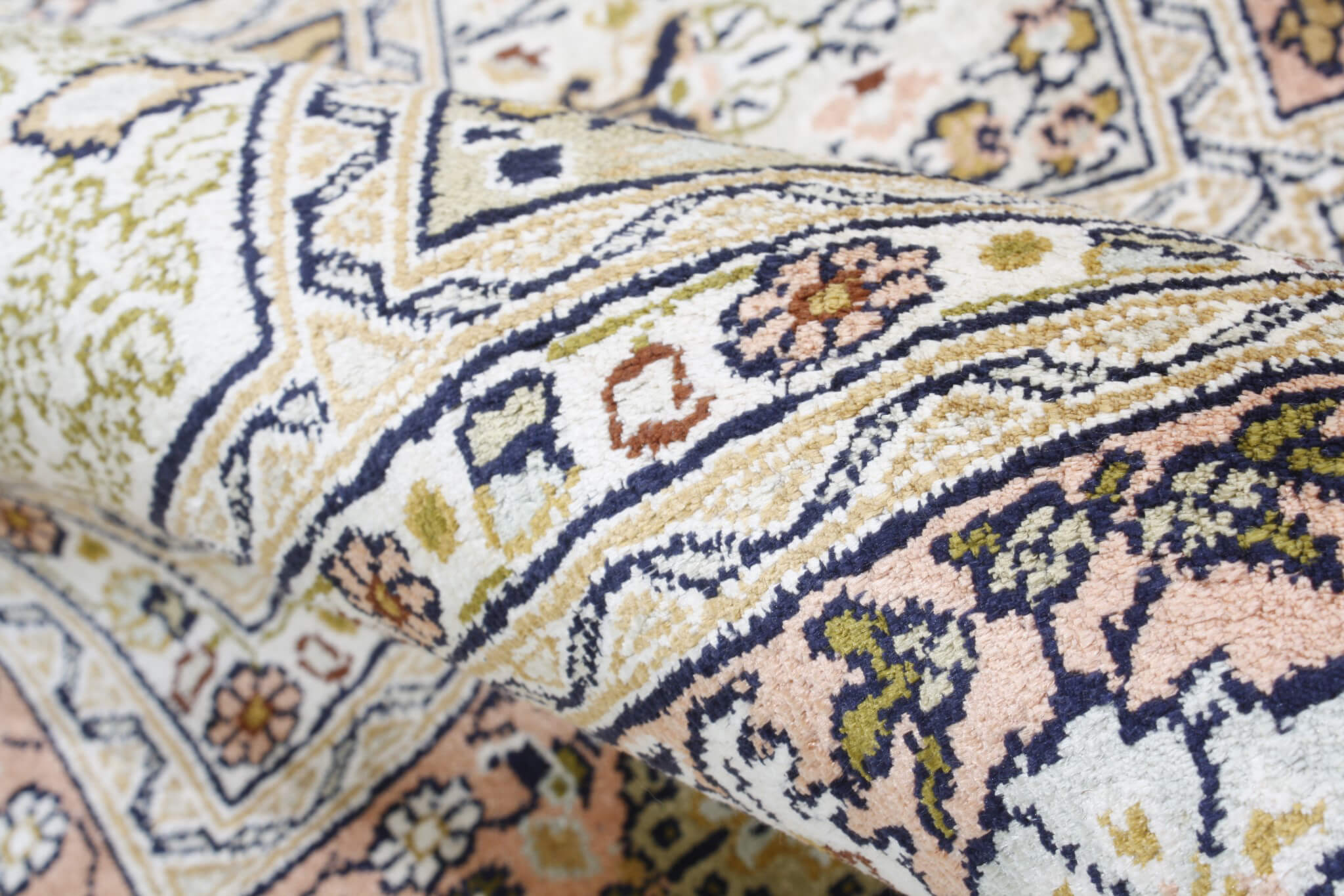 Oriental rug Kashmir Silk Exclusive