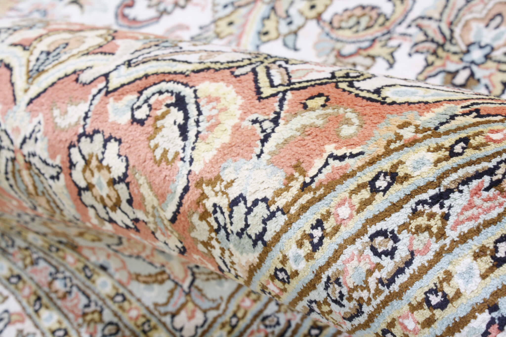 Oriental rug Kashmir Silk Exclusive