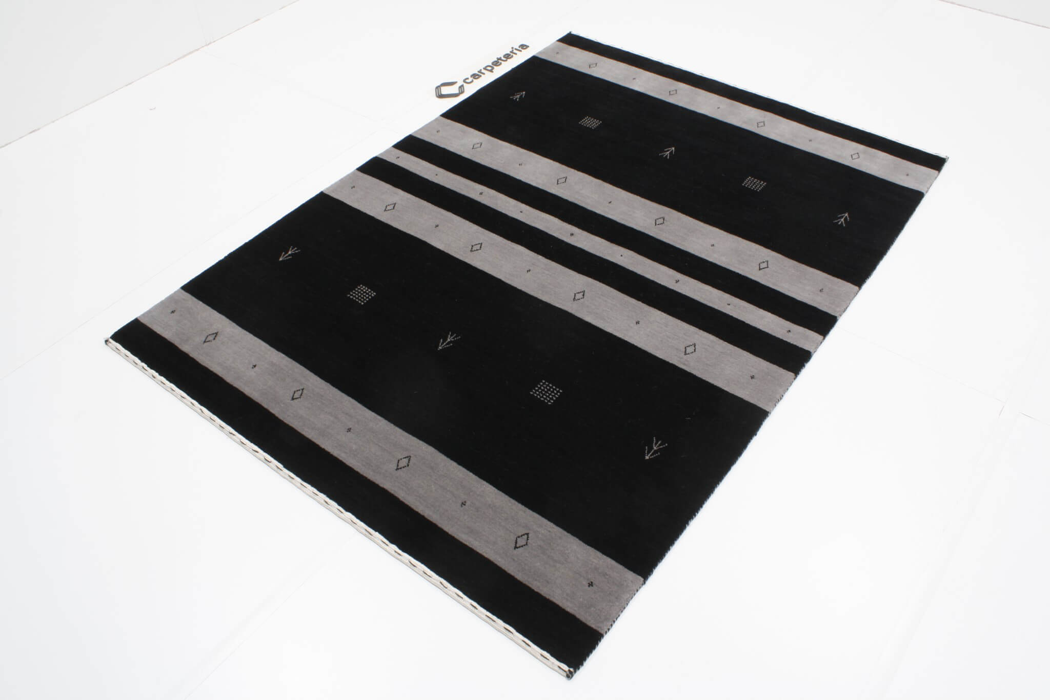 Modern rug Loribaft