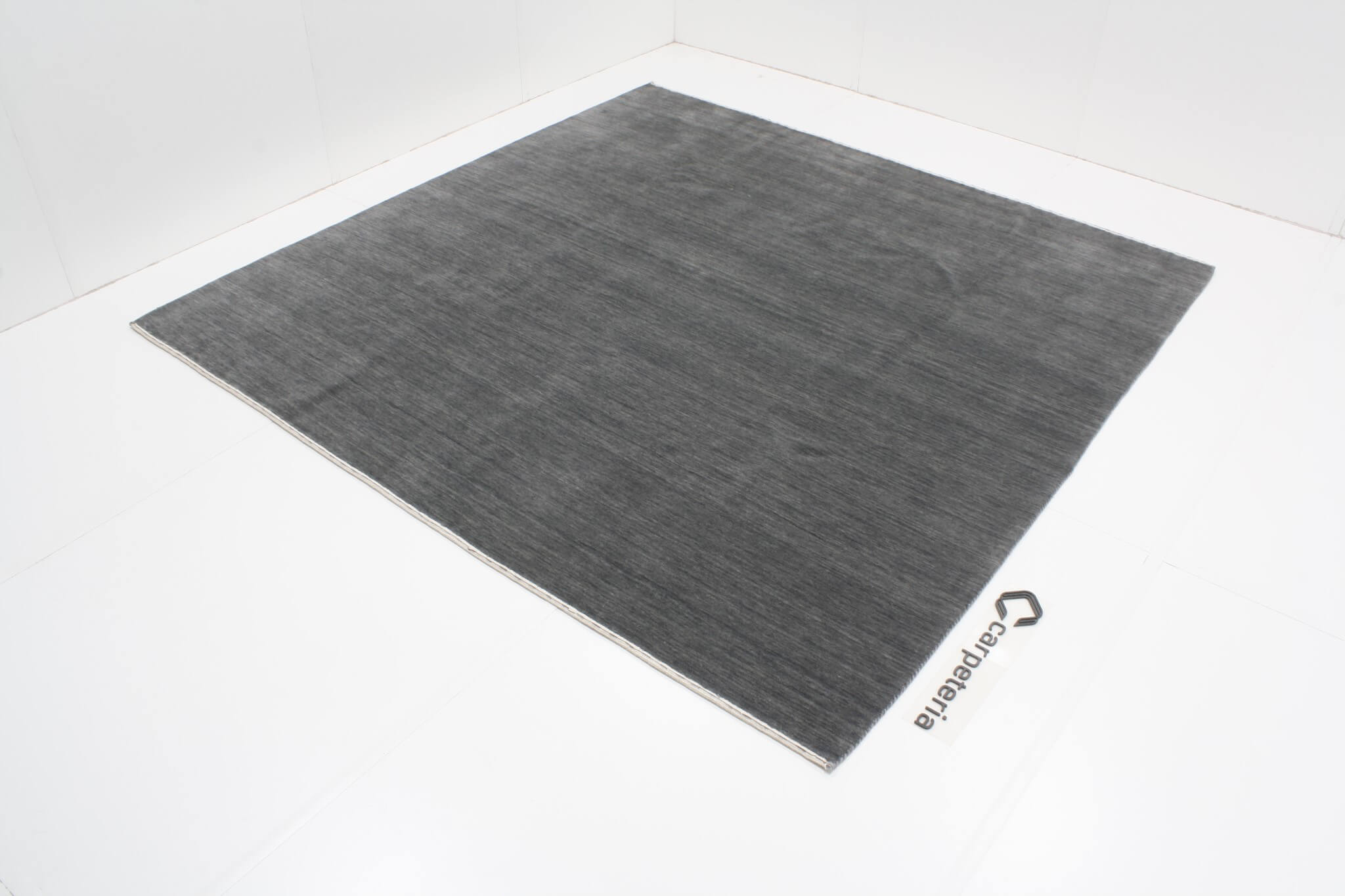 Modern rug Loribaft