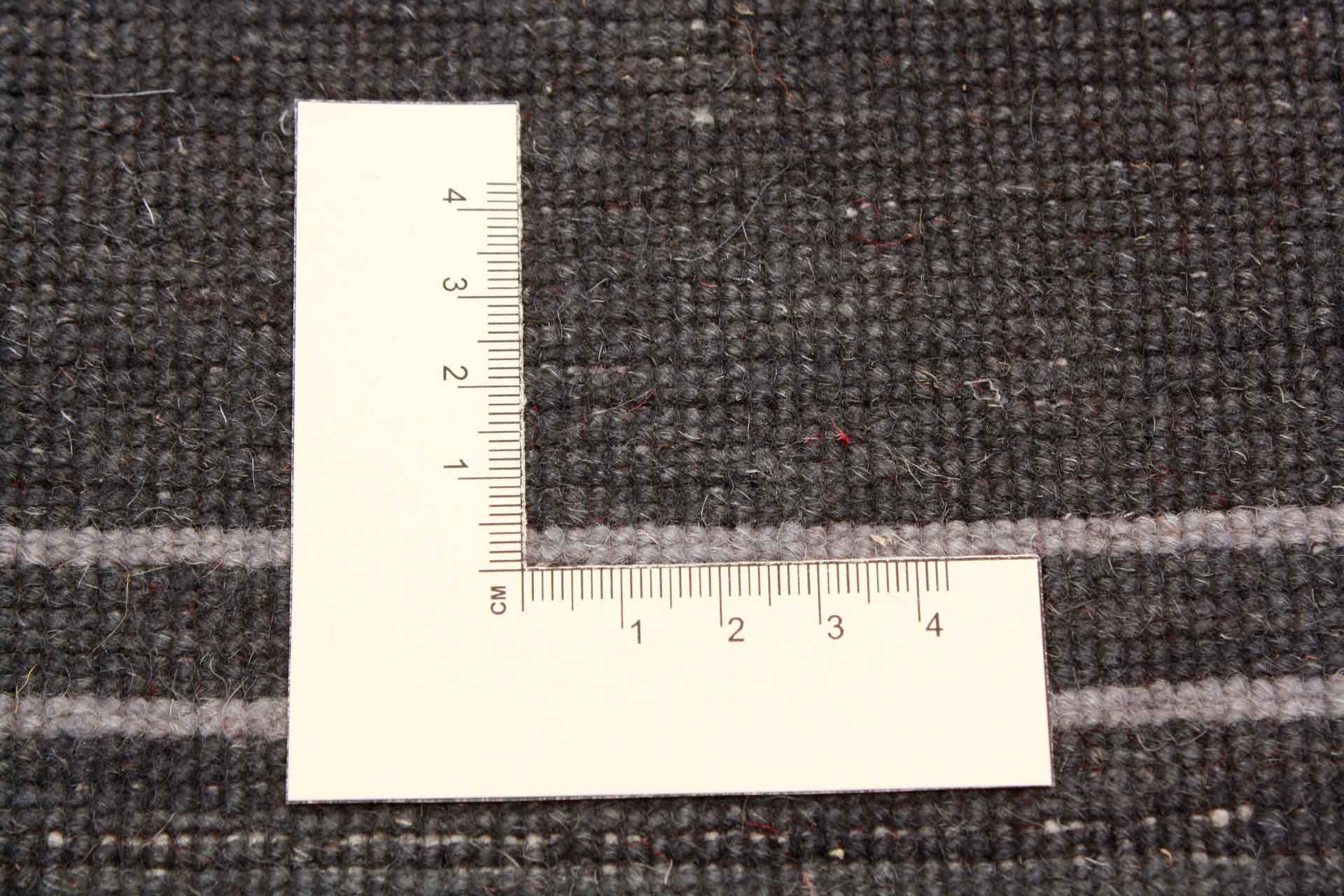 Modern rug Loribaft