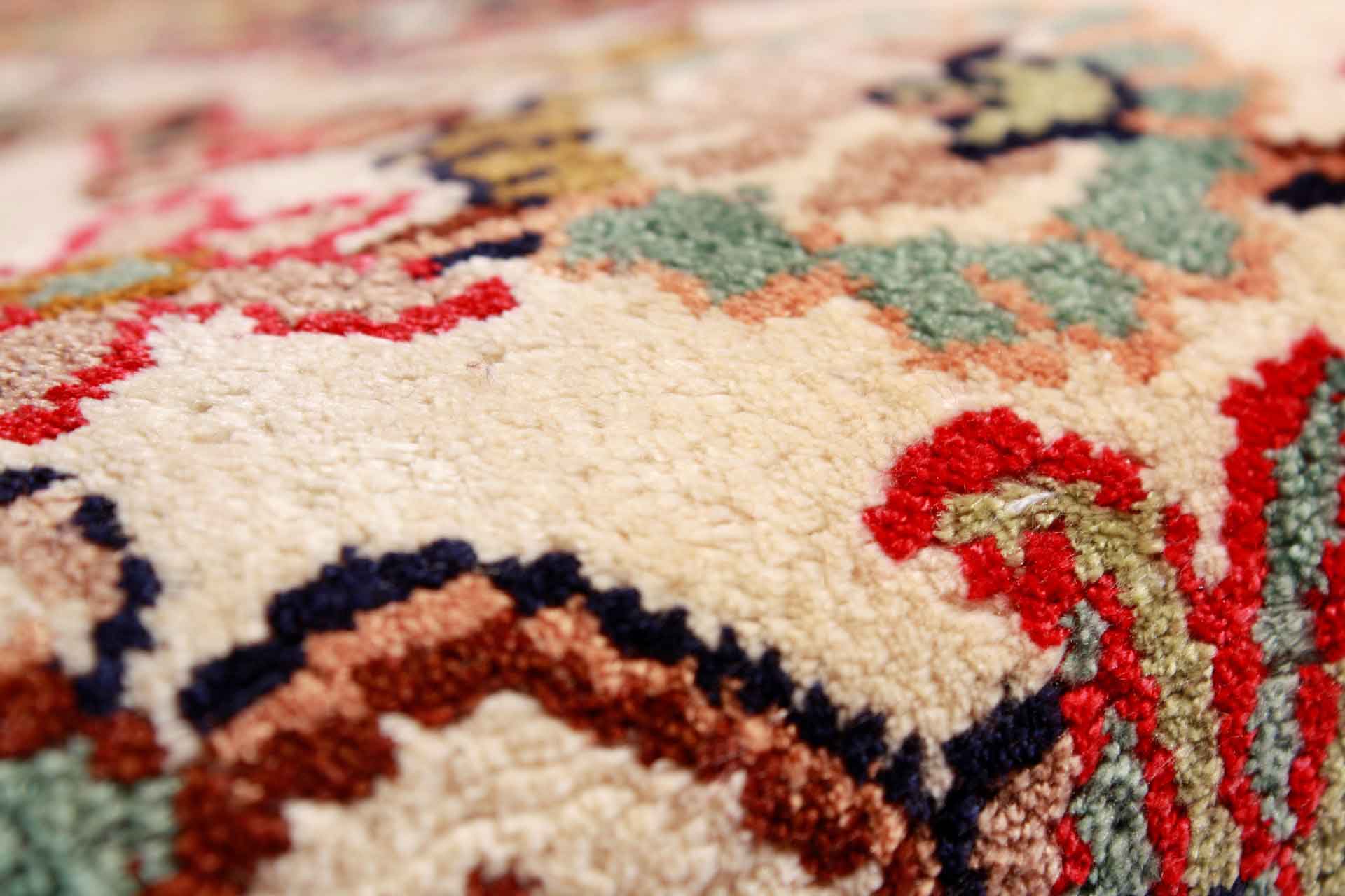 Oriental rug Kashmir Silk Exclusive