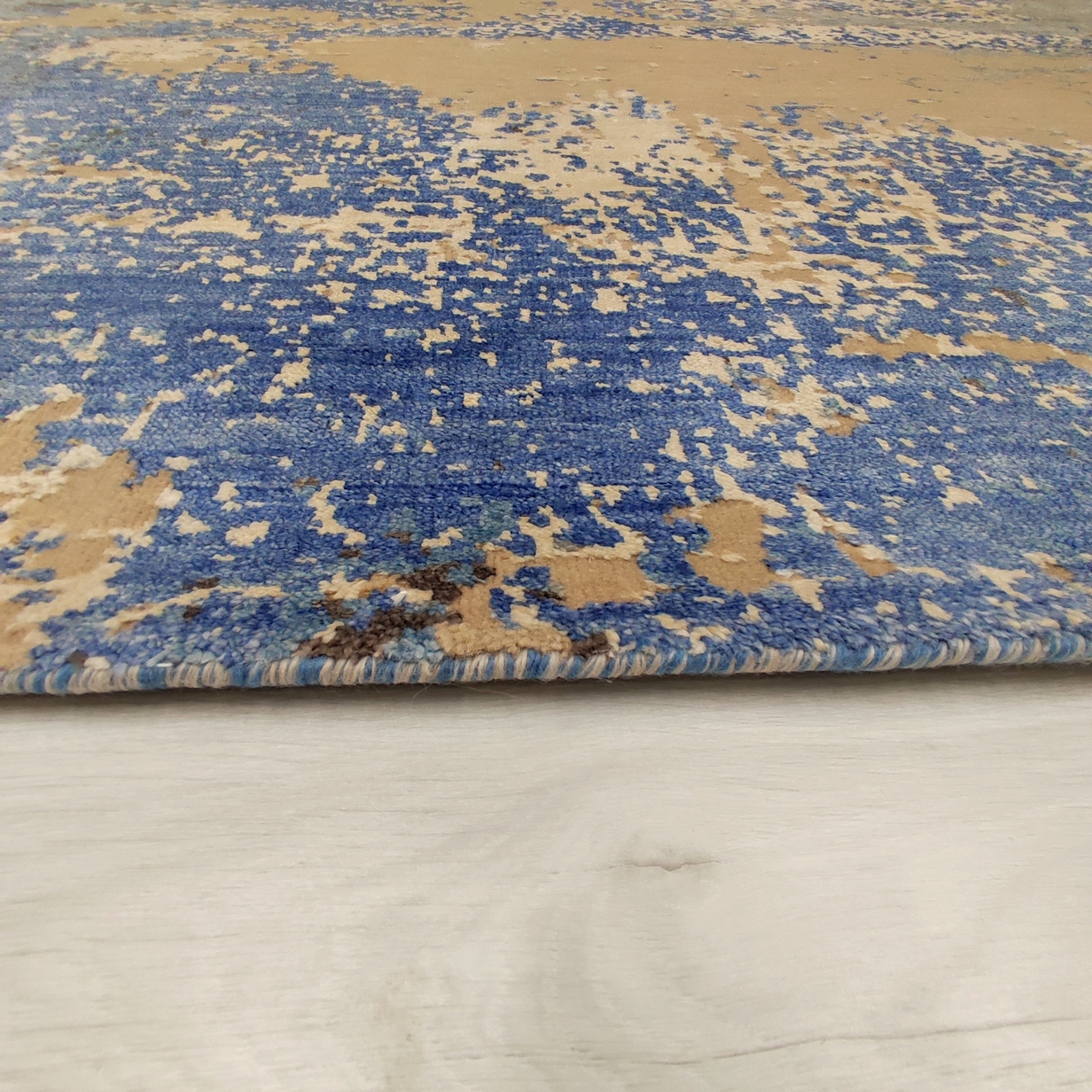 Ikat Royal