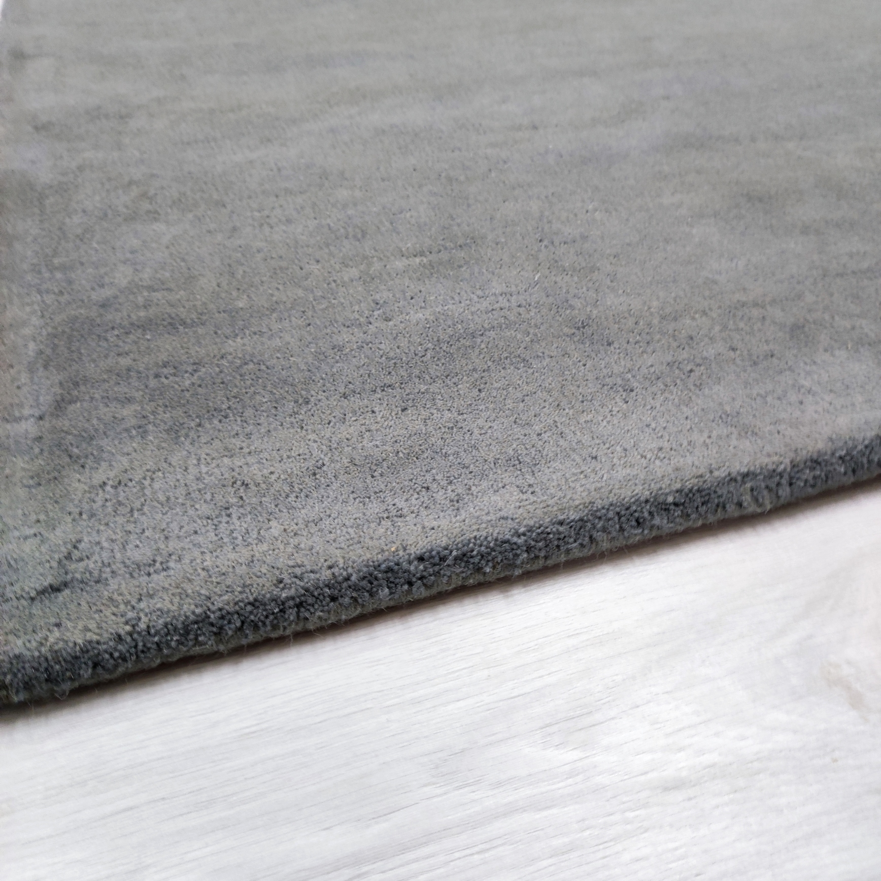 Modern Tuft