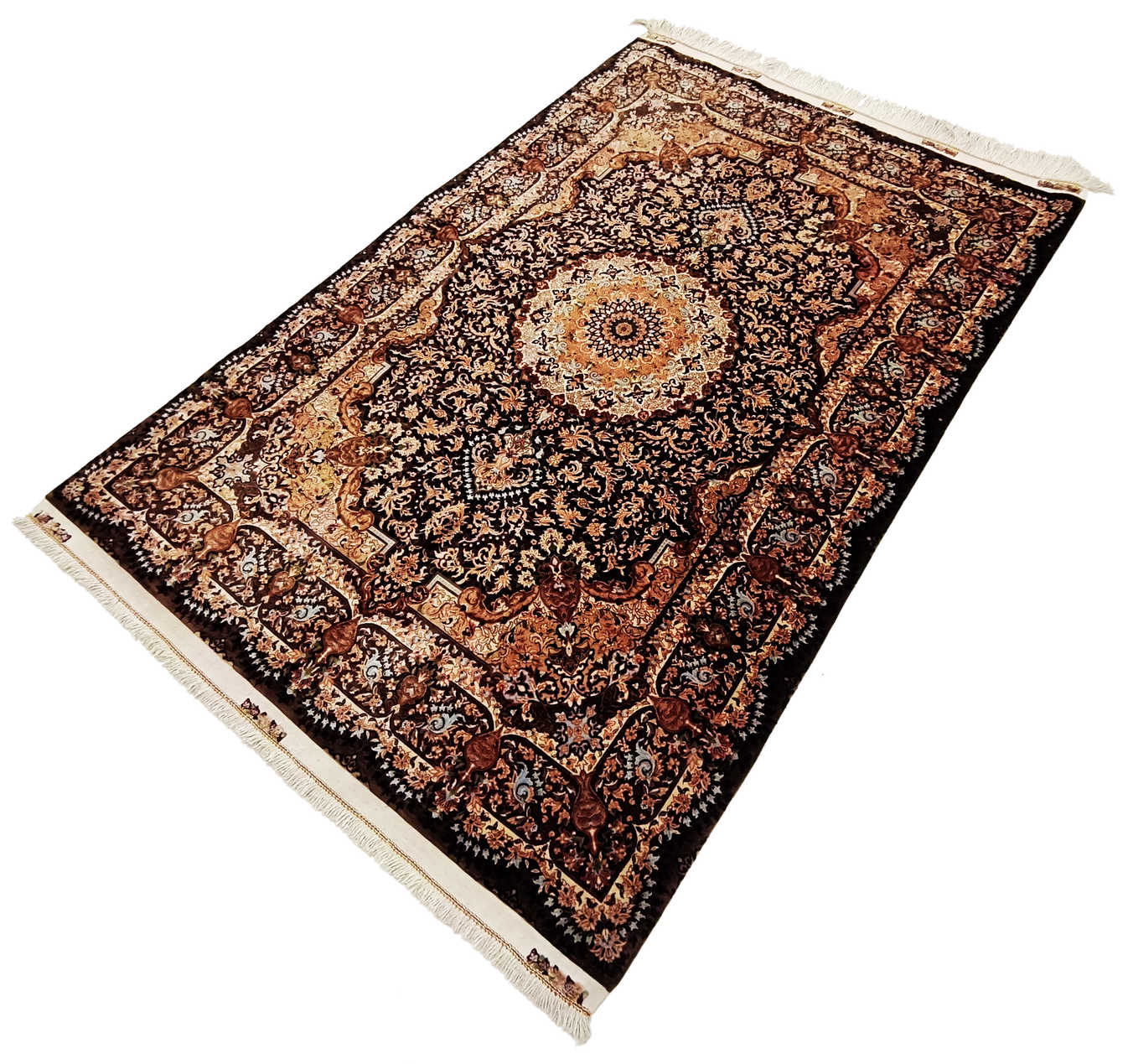 Qom Hedvábí Imperial