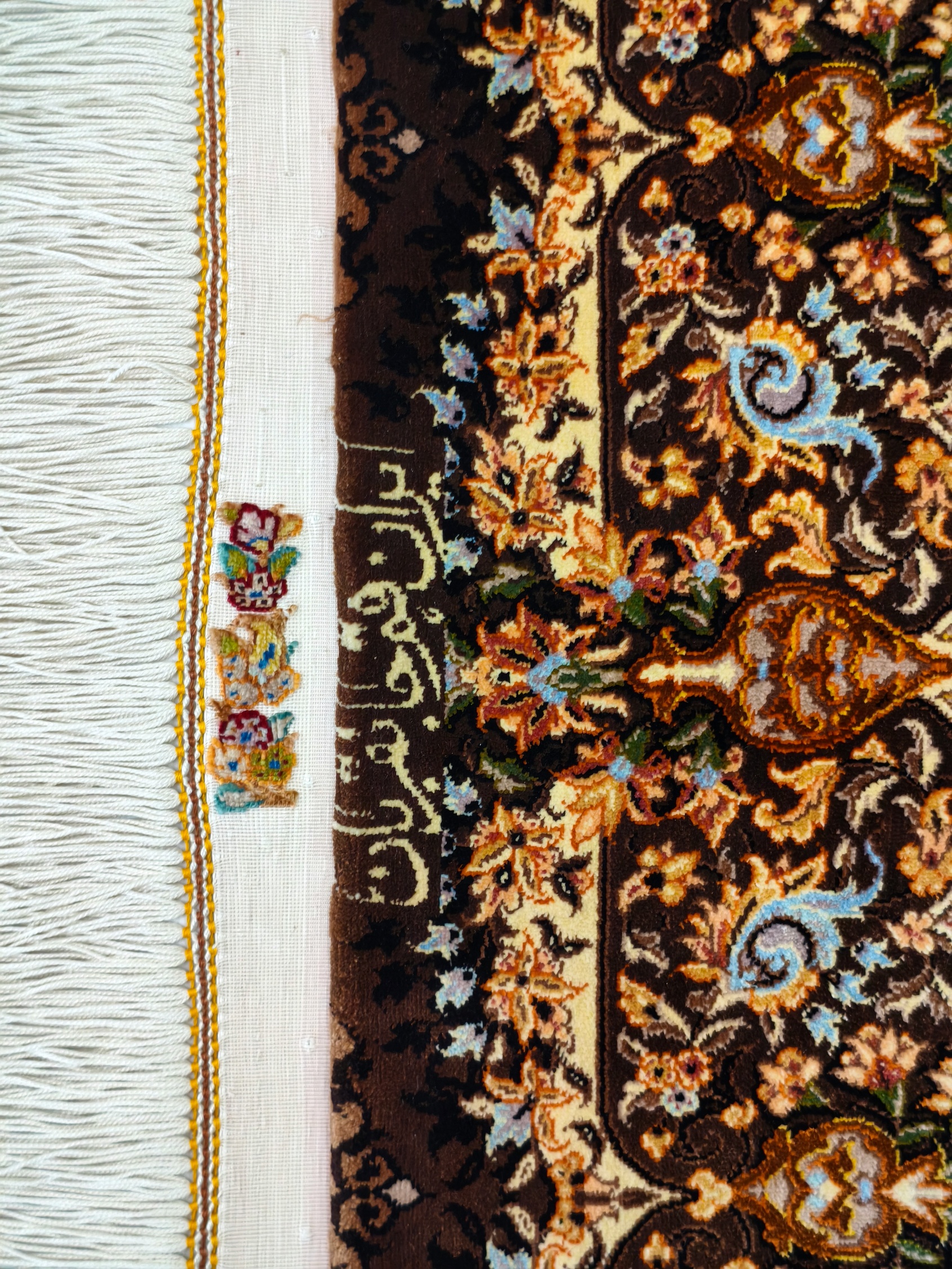 Qom Hedvábí Imperial