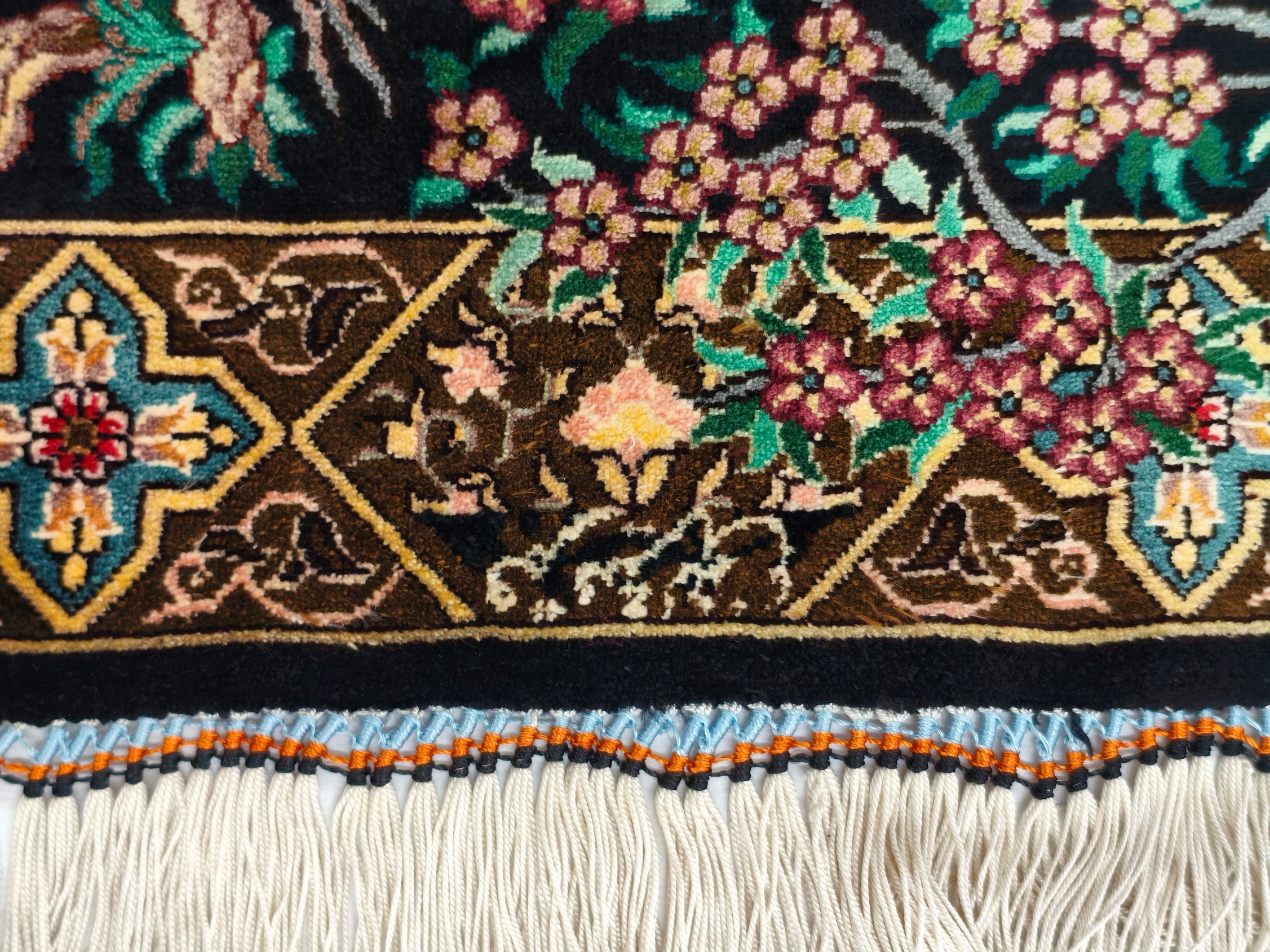 Qom Hedvábí Royal