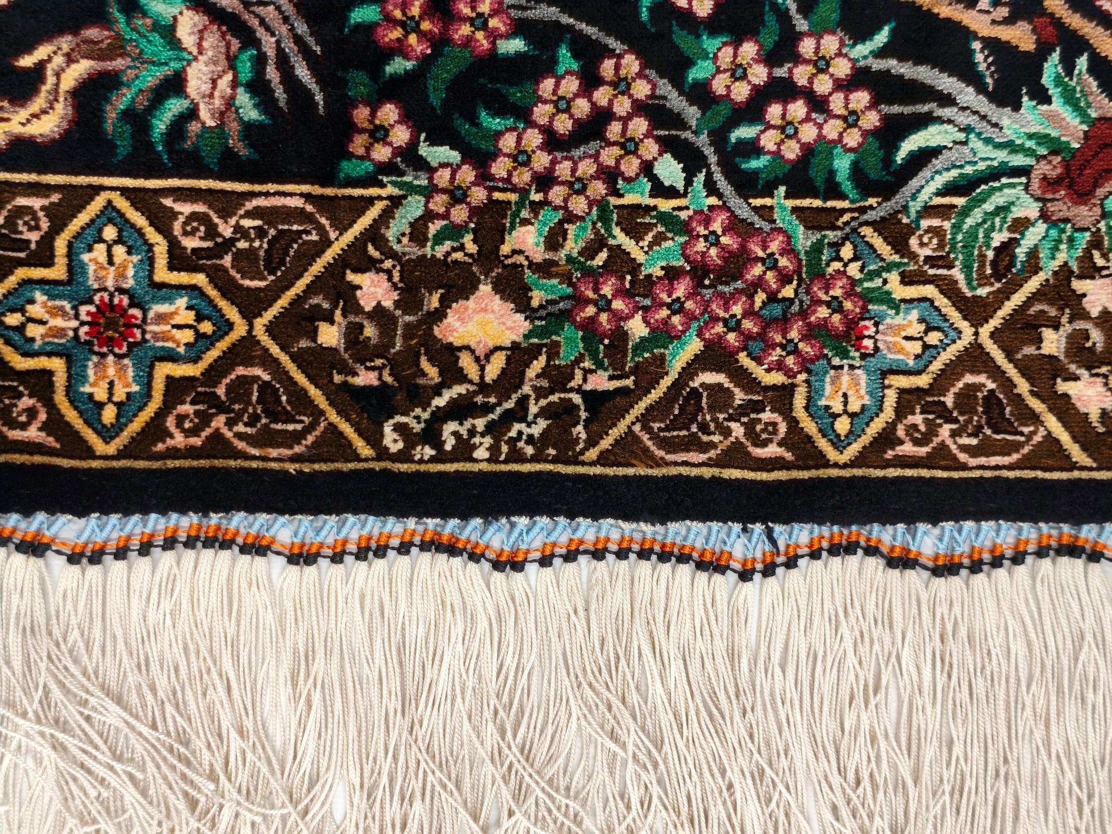Qom Hedvábí Royal
