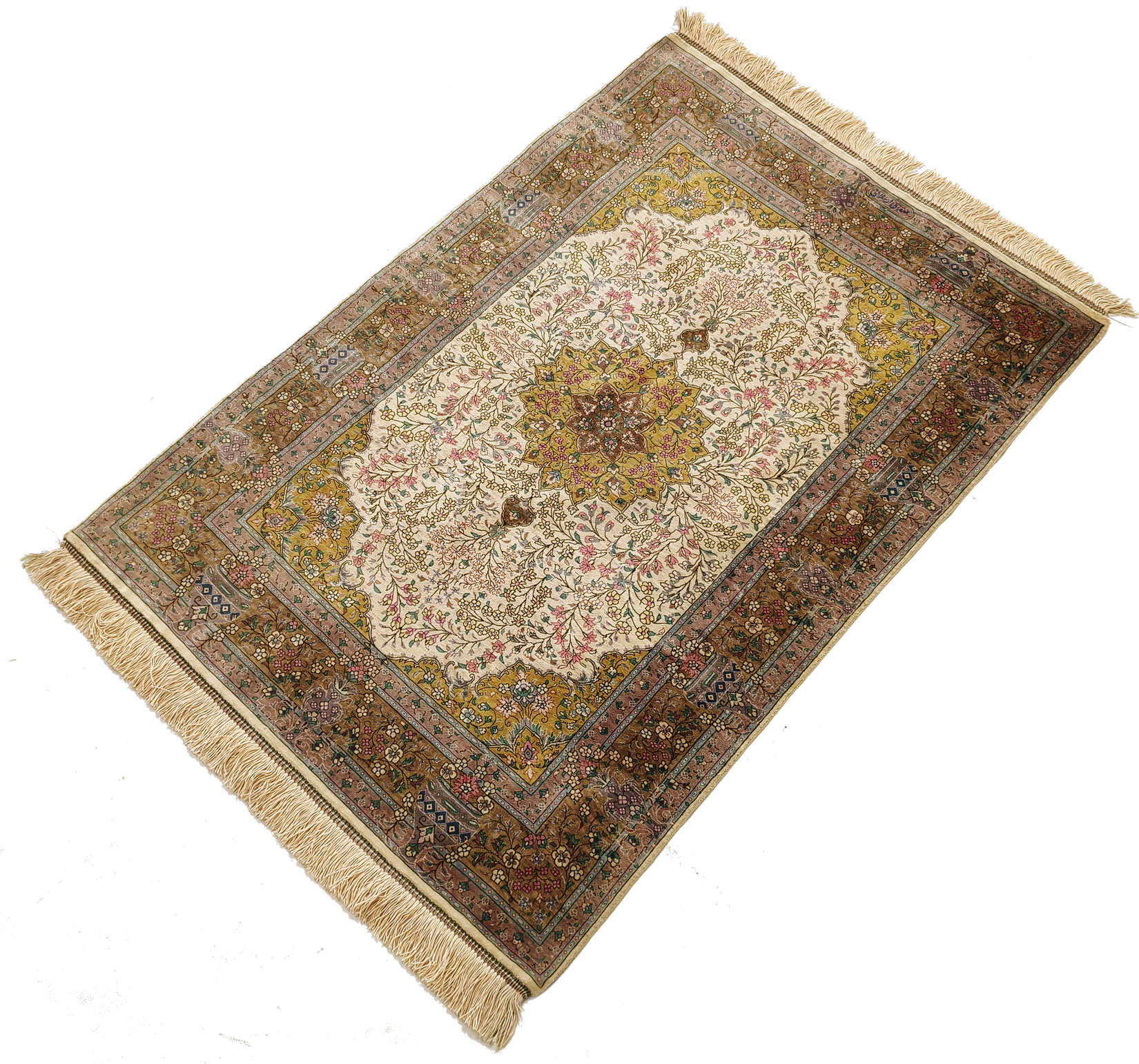 Qom Hedvábí Imperial