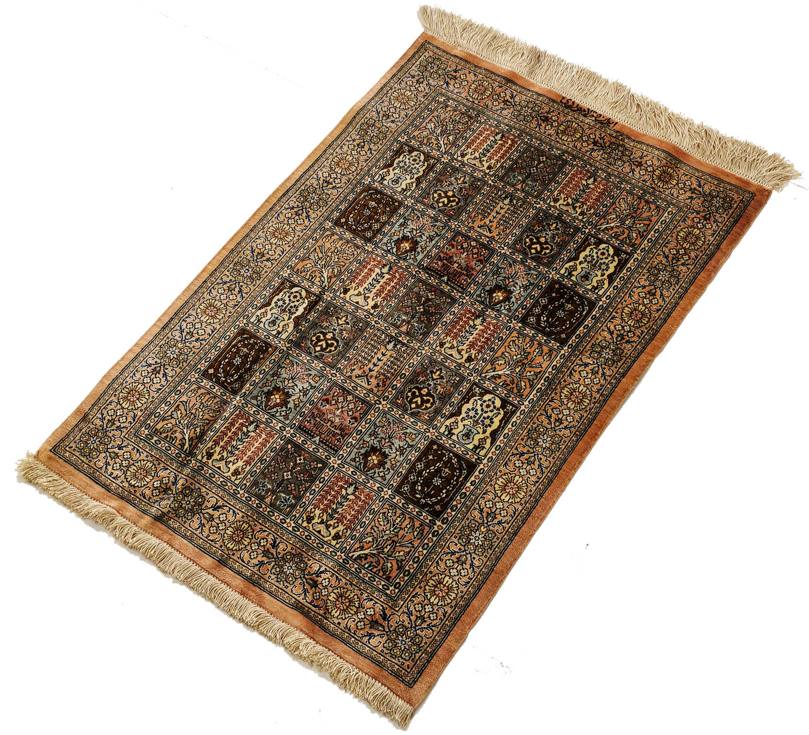 Qom Hedvábí Royal
