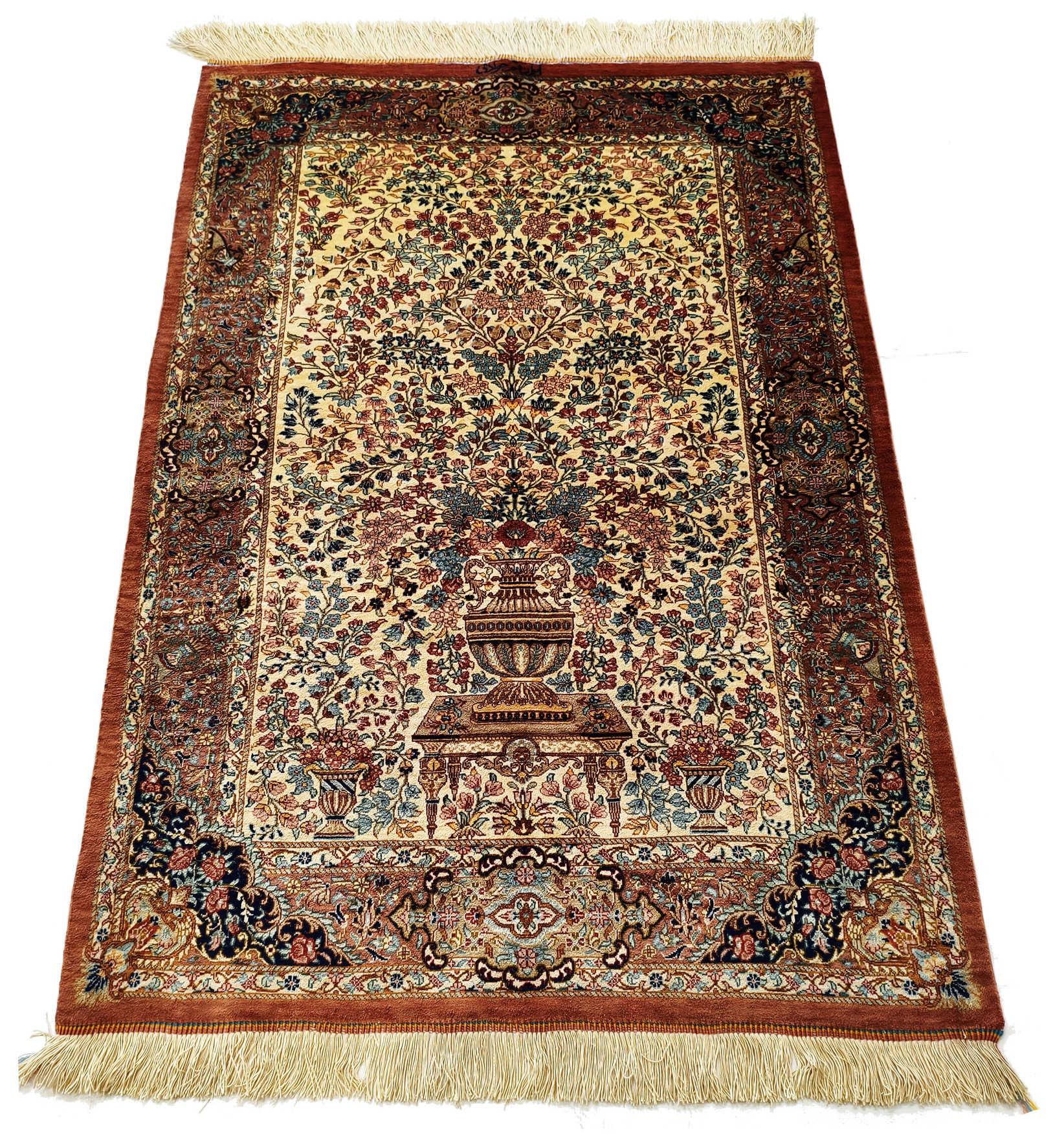 Ghom Silk Royal