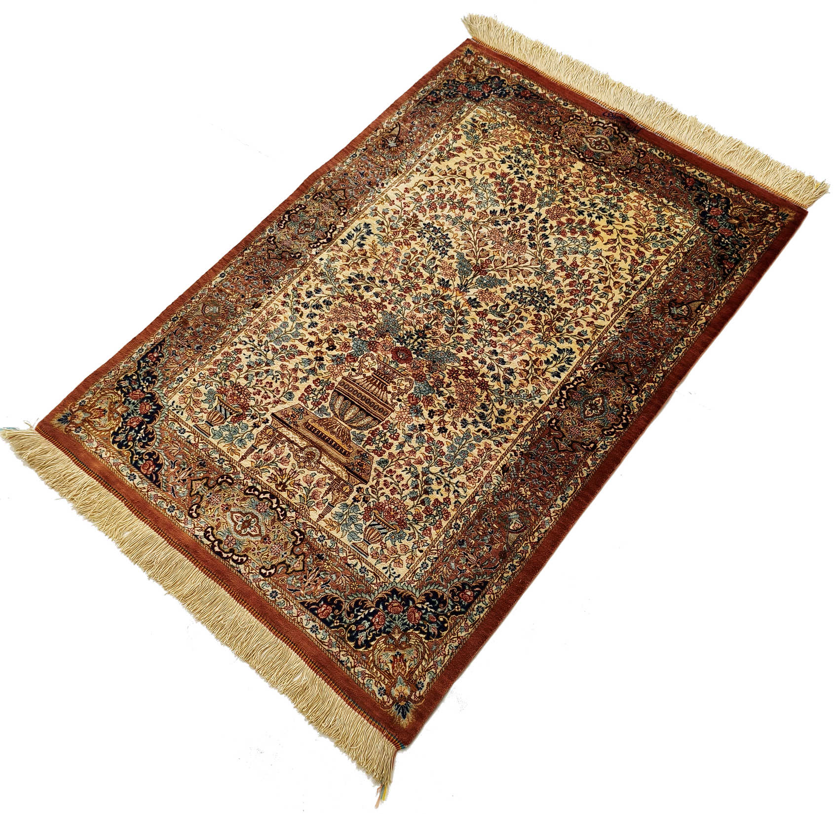 Ghom Silk Royal
