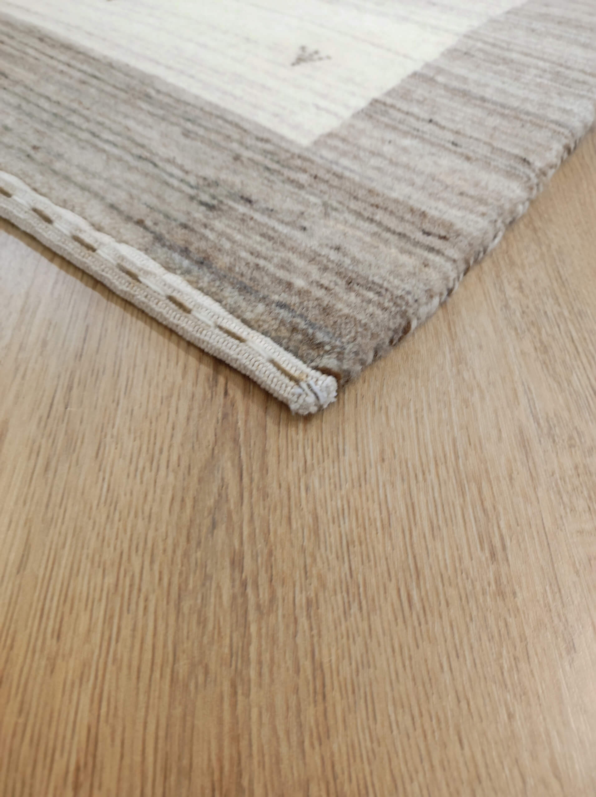 Moderní koberec Loribaft Exkluziv