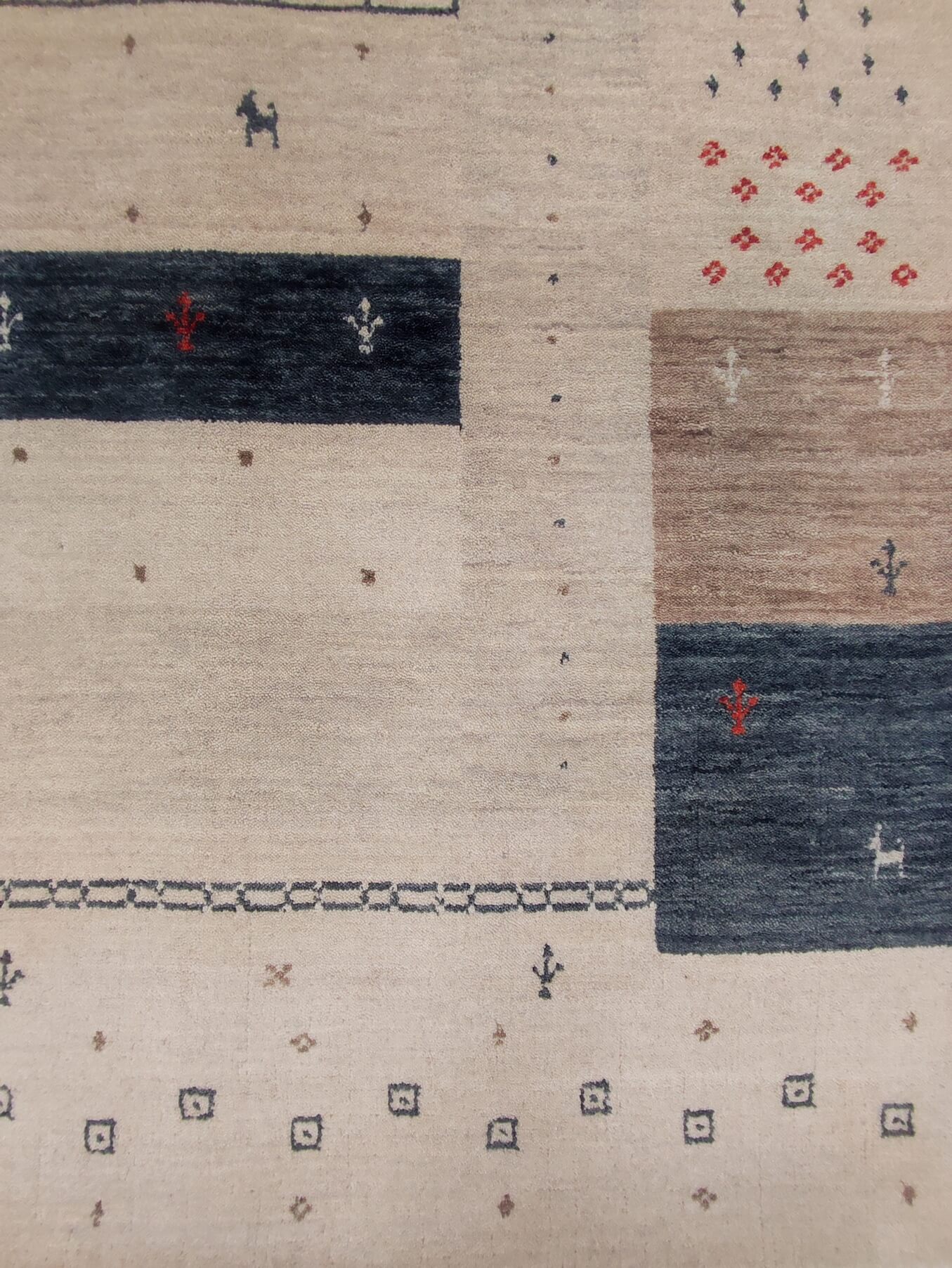 Moderní koberec Loribaft Exkluziv