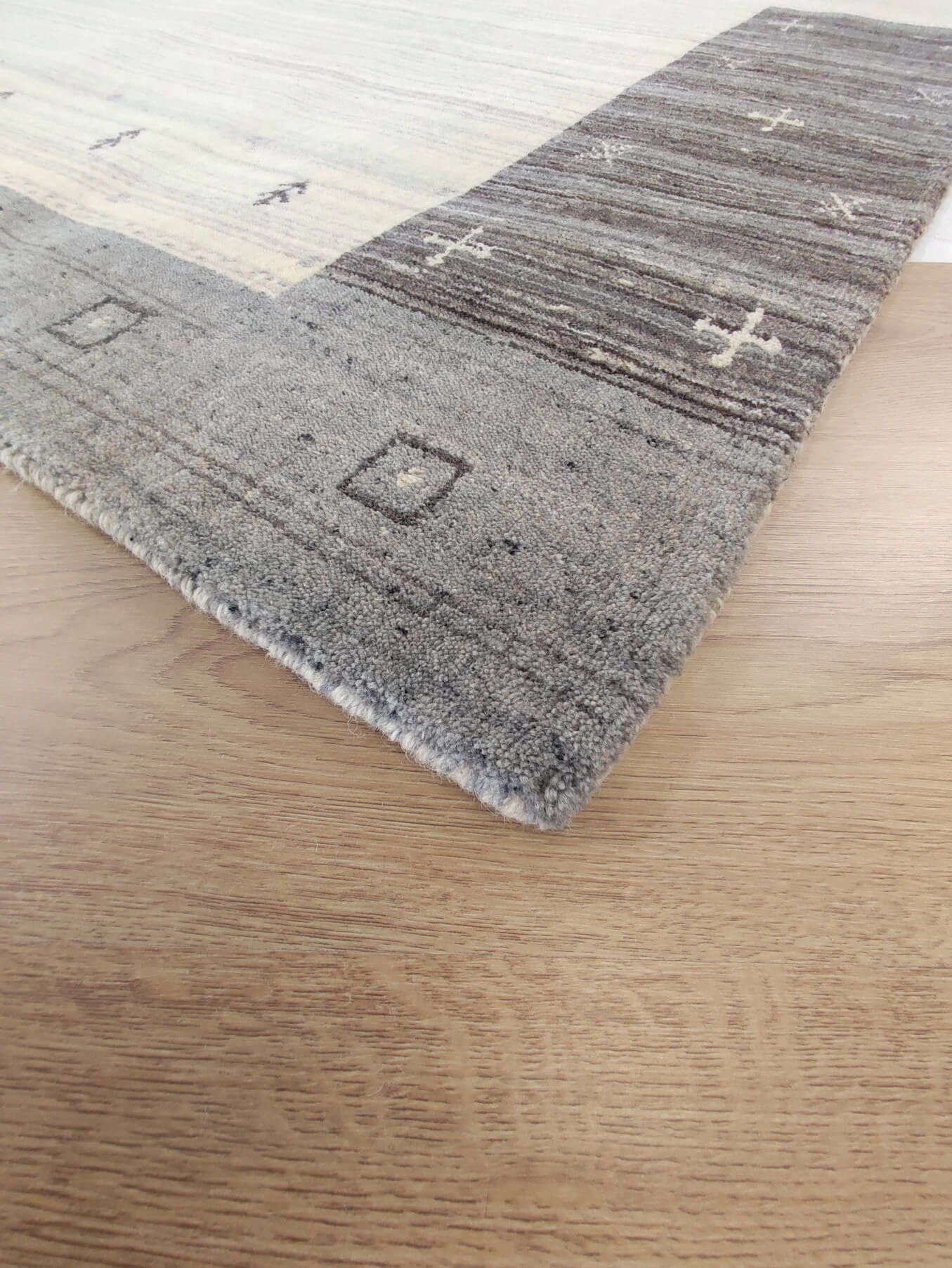 Modern rug Loribaft Royal