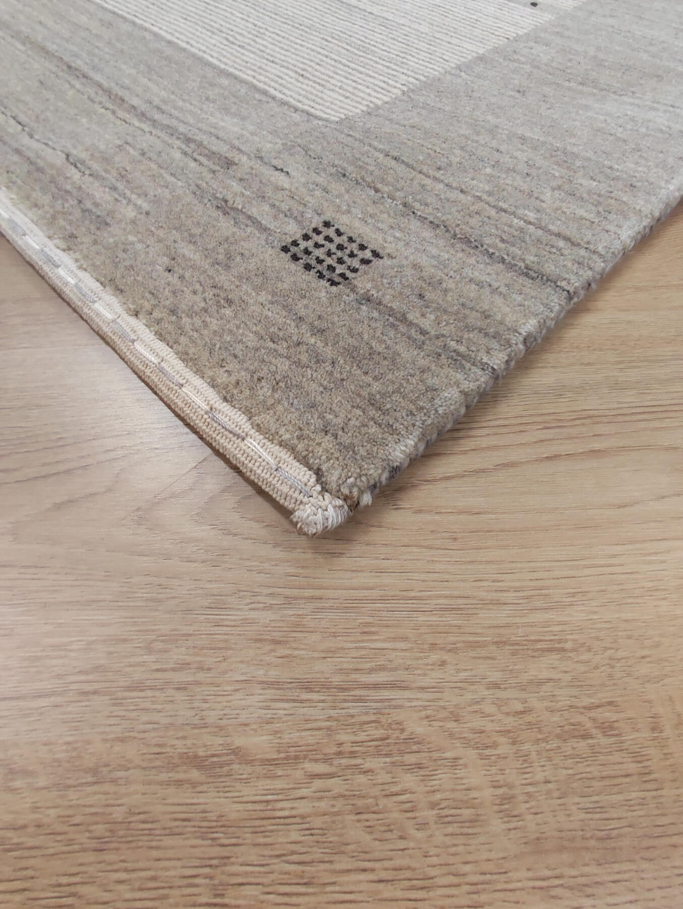 Moderní koberec Loribaft Exkluziv