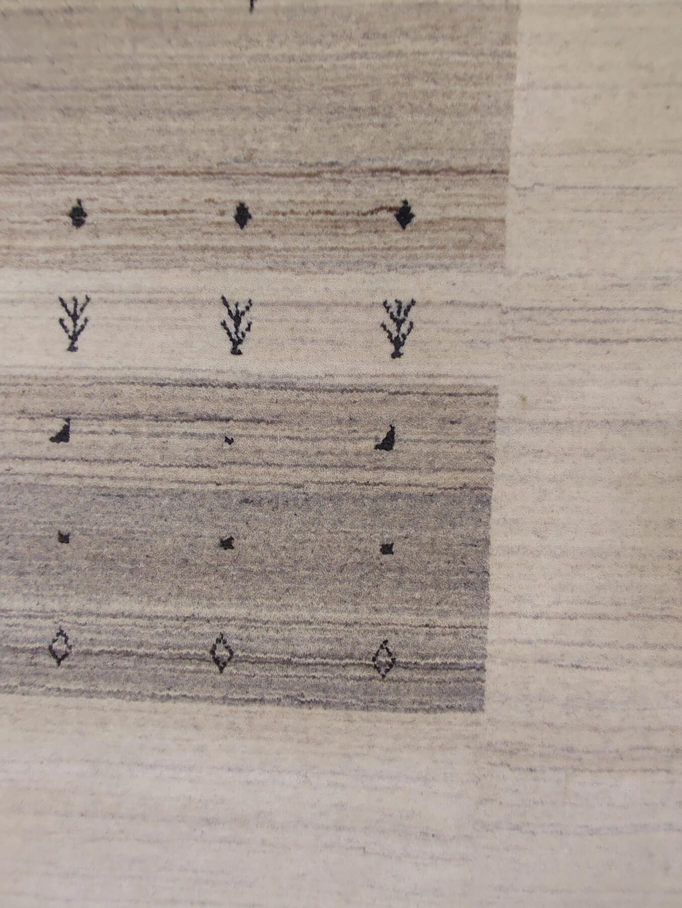 Moderní koberec Loribaft Exkluziv