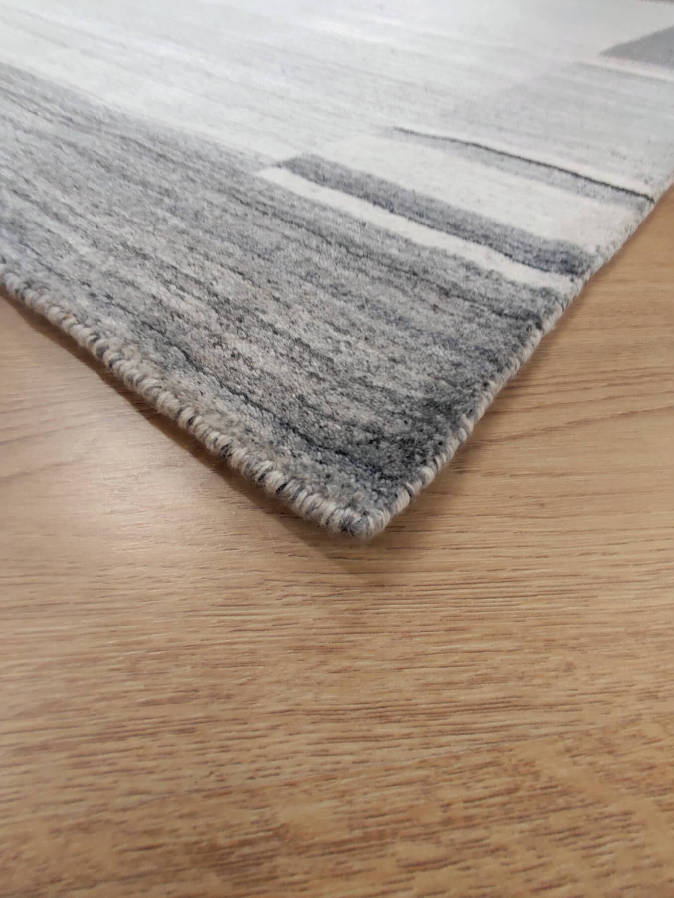 Moderní koberec Loribaft Exkluziv