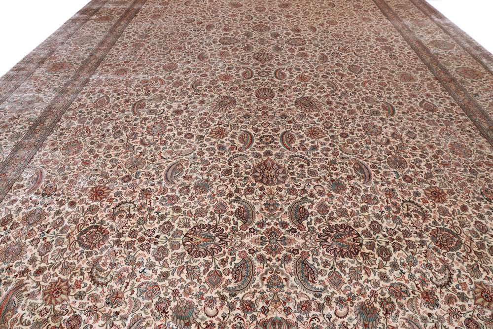 Oriental rug Kashmir